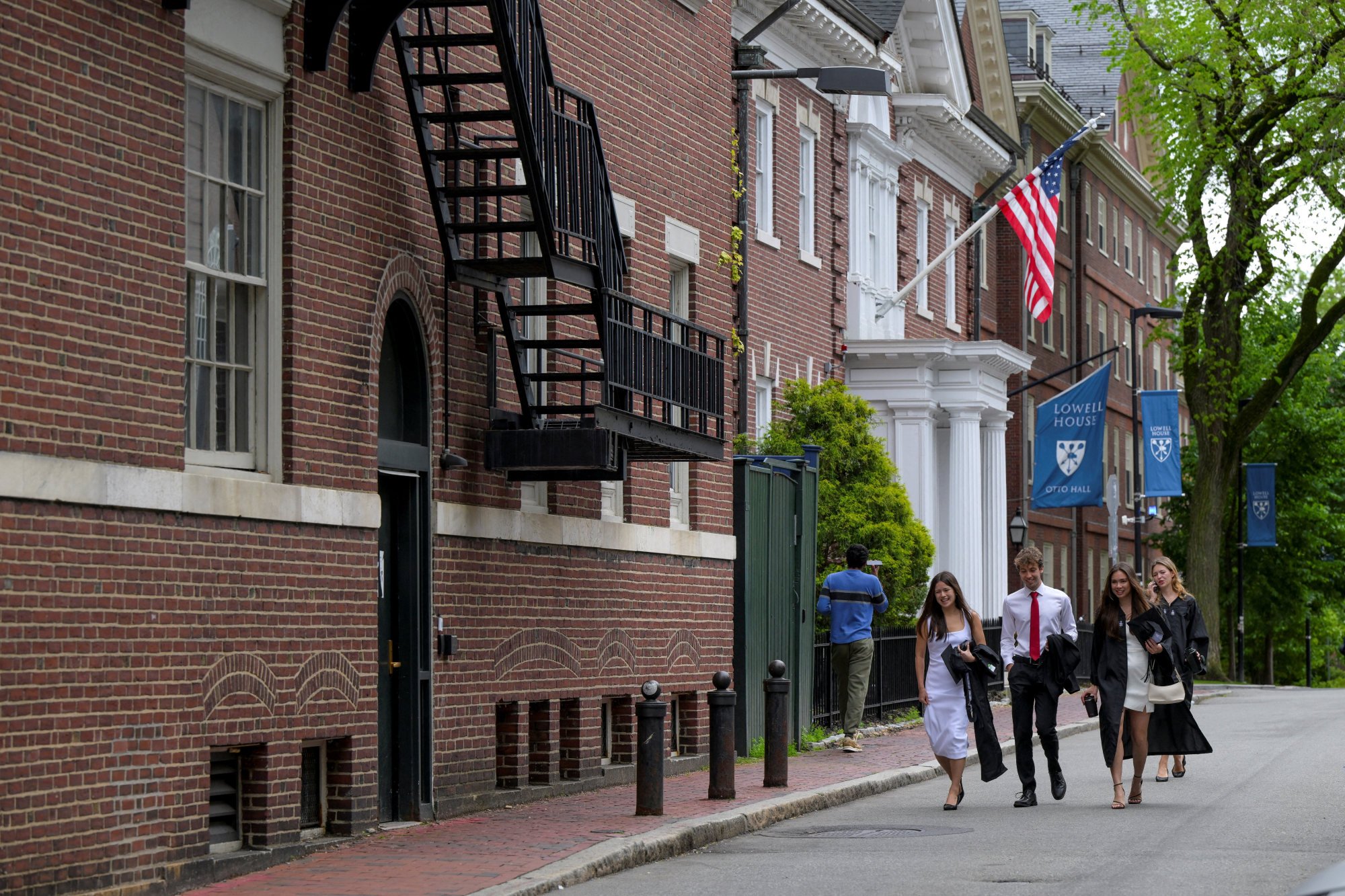 Students walk on the campus of Harvard University in Cambridge, Massachusetts, on May 23. Photo: Reuters Students walk on the campus of Harvard University in Cambridge, Massachusetts, on May 23. Photo: Reuters