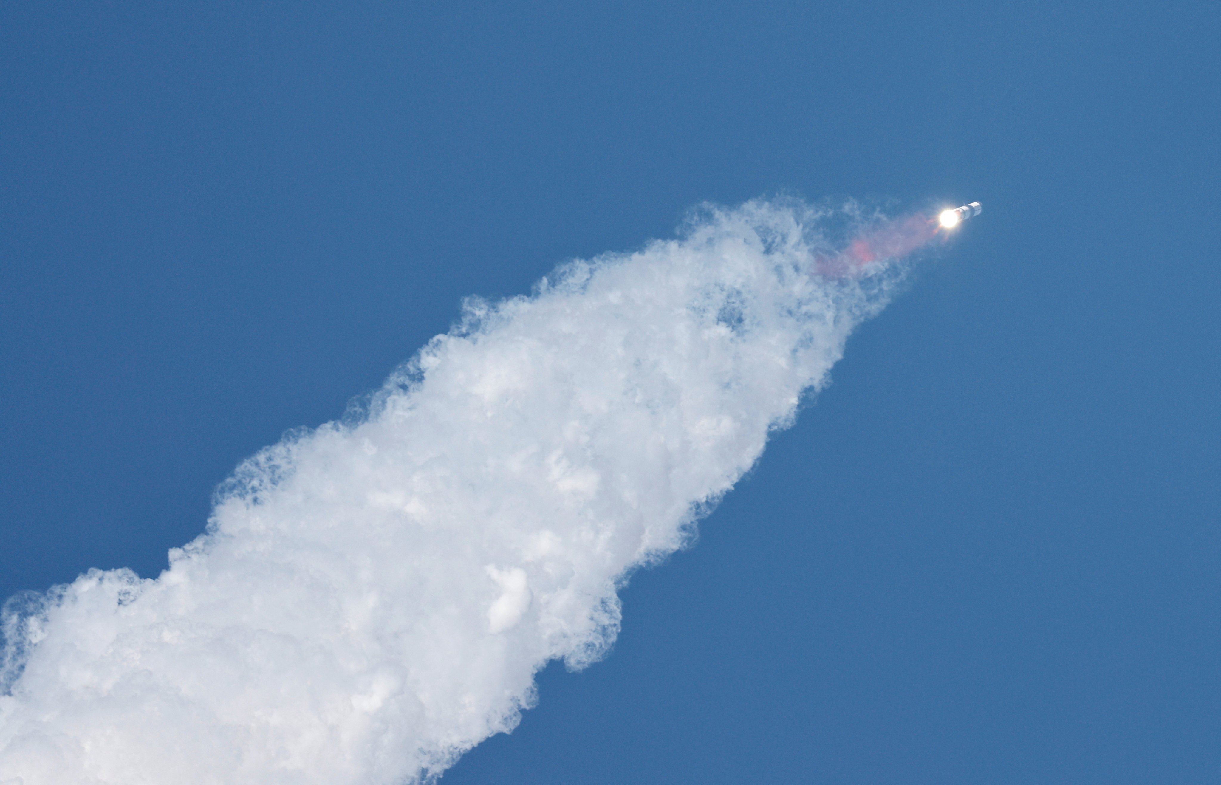 SpaceX’s next-generation Starship spacecraft atop its Super Heavy booster. Photo: Reuters