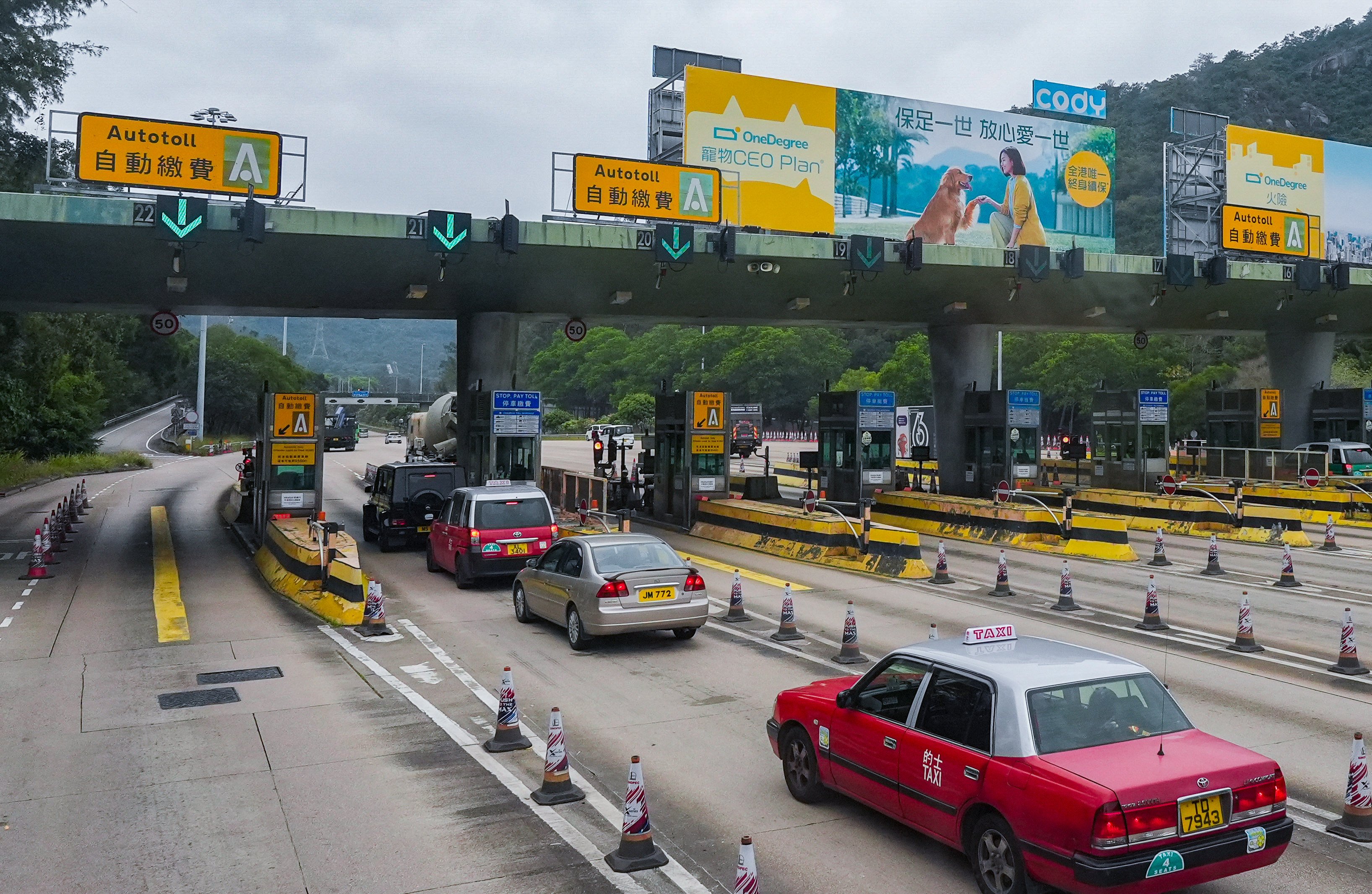 The 3.8km-long tunnel has been run by a consortium since 1995 under a build-operate-transfer model, with the franchise for its operation expiring at the end of May. Photo: Eugene Lee