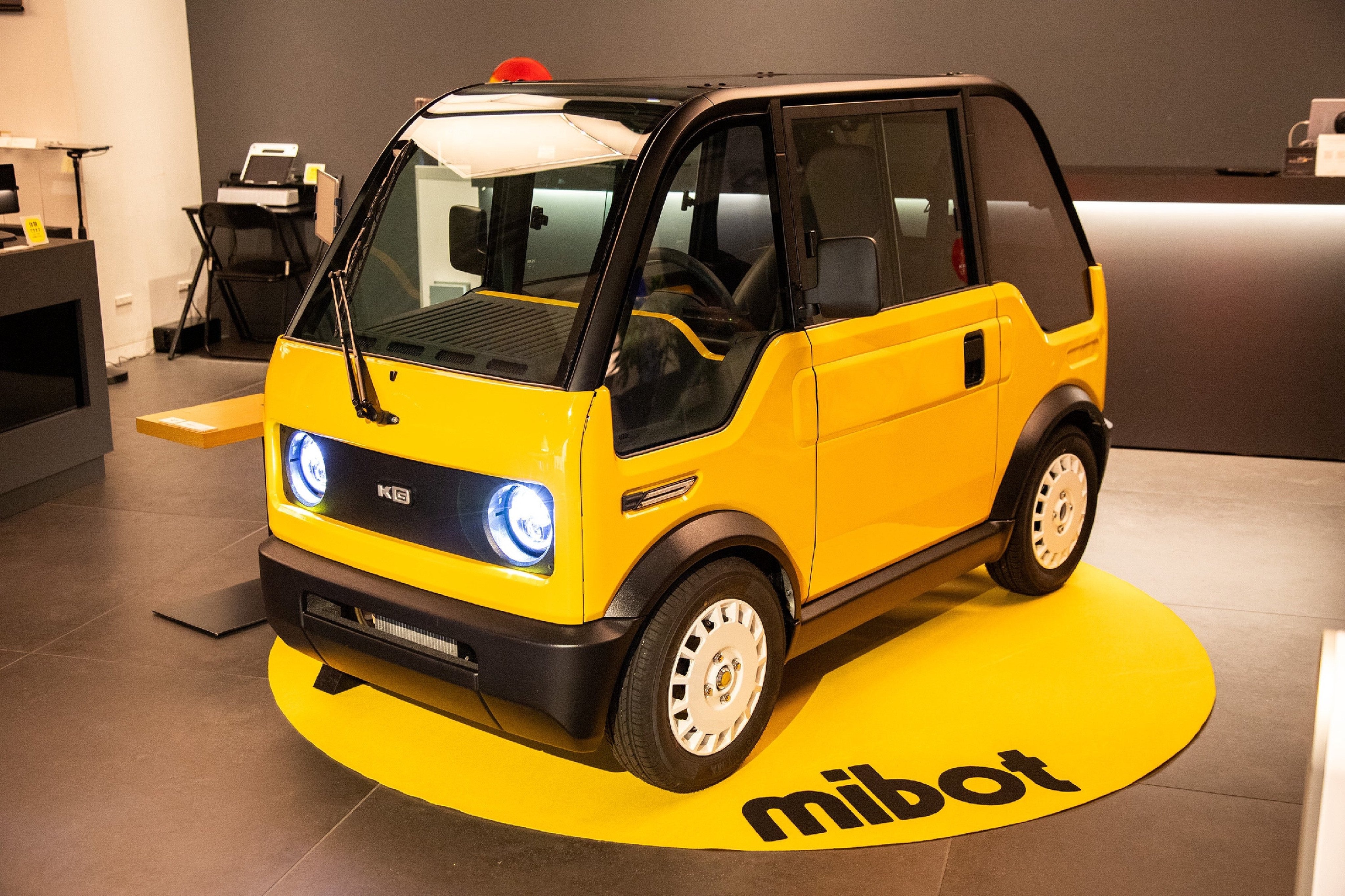 Japanese start-up KG Motors has developed a battery-powered one-seater that looks like a futuristic golf cart. Photo: Handout