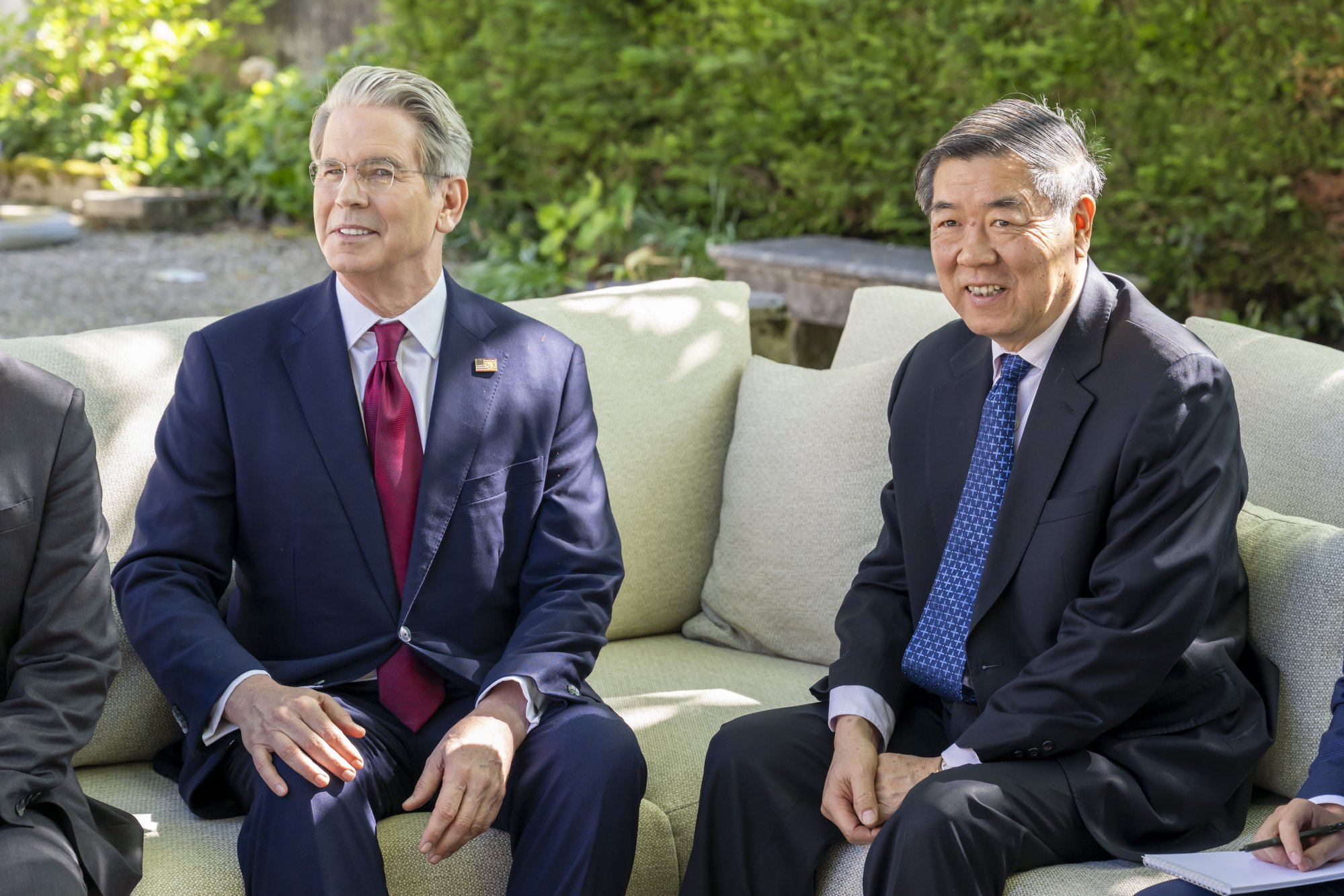 US Secretary of the Treasury Scott Bessent (left) and Chinese Vice-Premier He Lifeng during a bilateral meeting in Geneva, Switzerland, on May 10, 2025. Photo: EPA-EFE