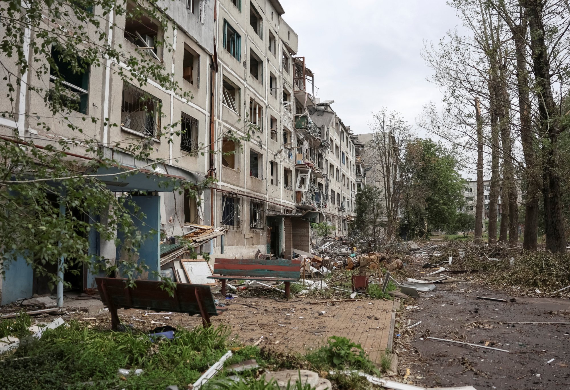 Buildings damaged by Russian military strikes in the frontline town of Myrnohrad, Donetsk region, Ukraine, on Thursday. Photo: Reuters Buildings damaged by Russian military strikes in the frontline town of Myrnohrad, Donetsk region, Ukraine, on Thursday. Photo: Reuters