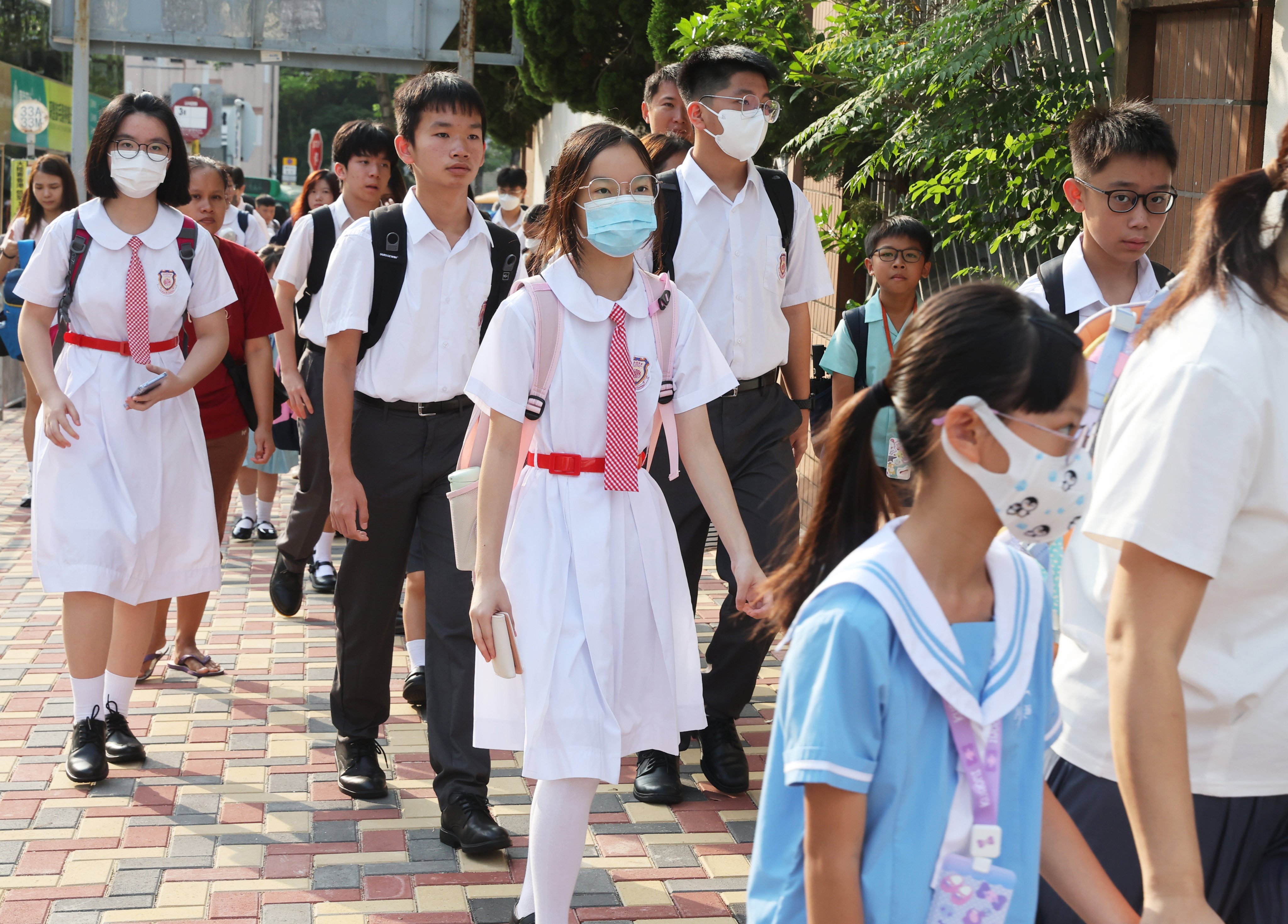 The new regulations have increased the minimum number of students required to operate a class, while also allowing schools with sufficient enrolment to apply for more classes. Photo: Edmond So