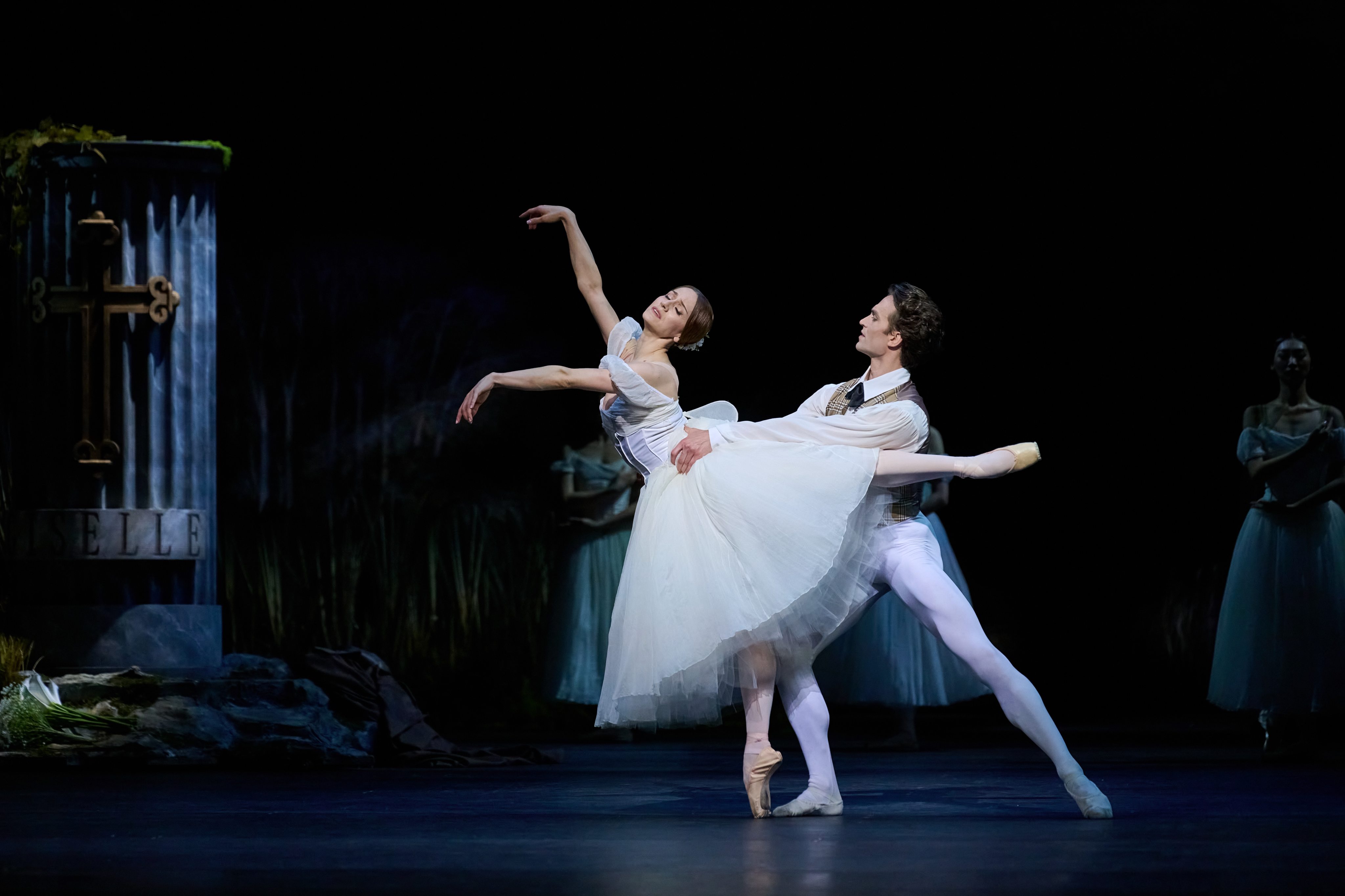 Marianela Nuñez and Matthew Ball in the premiere of Hong Kong Ballet’s Giselle. Photo: Conrad Dy-Liacco, courtesy of Hong Kong Ballet