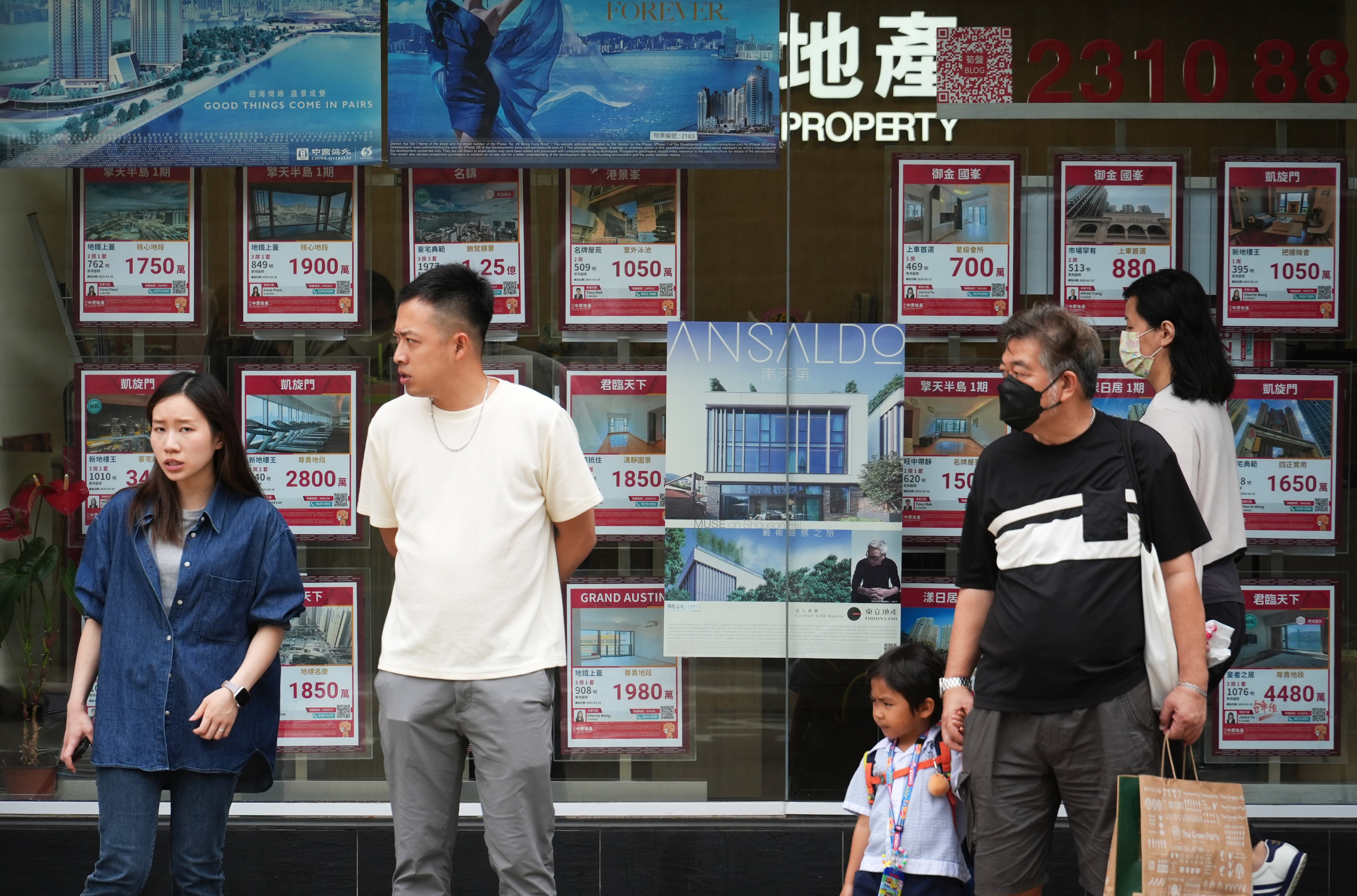 Secondary-home transactions in Hong Kong reached 3,244 units worth HK$23.77 billion in May. Photo: Eugene Lee
