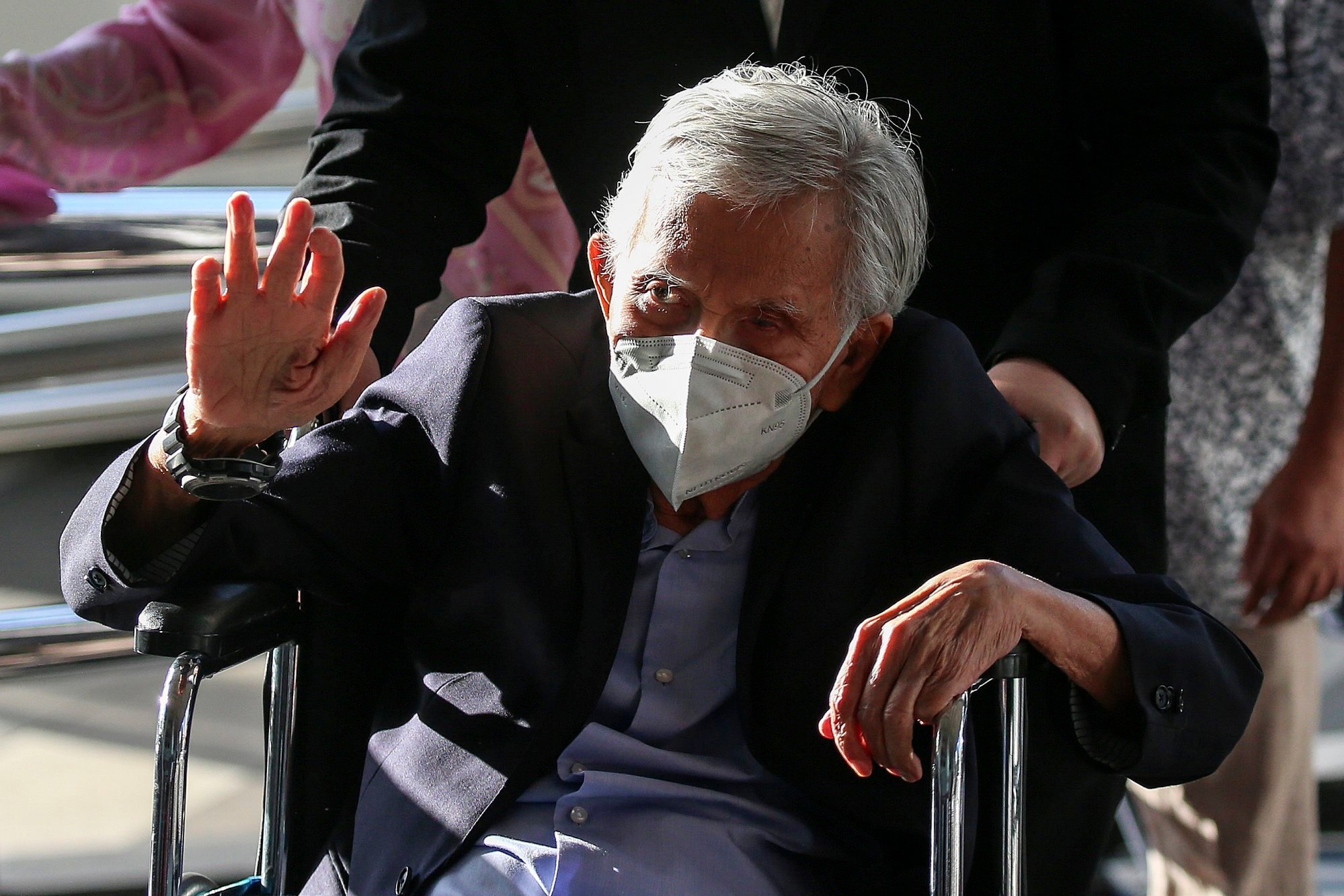 Former Malaysian finance minister Daim Zainuddin arrives at court in Kuala Lumpur on January 29, 2024, to face charges of failing to declare assets under the MACC Act. Photo: EPA-EFE