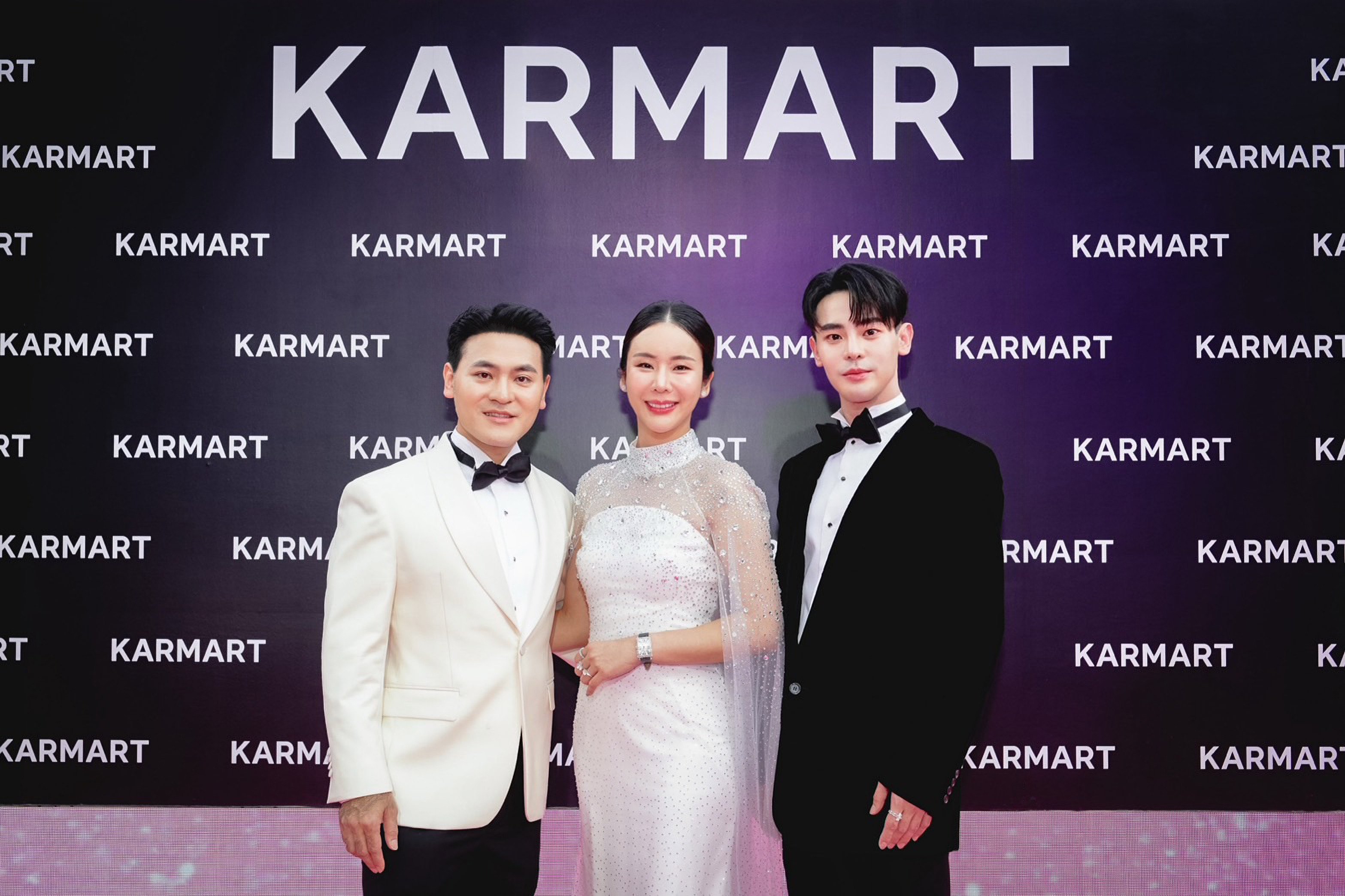 Wongwiwat (left) and Pongwiwat (right) Theekhakhirikul celebrating the 15th anniversary of Karmart in 2024. Photo: Handout