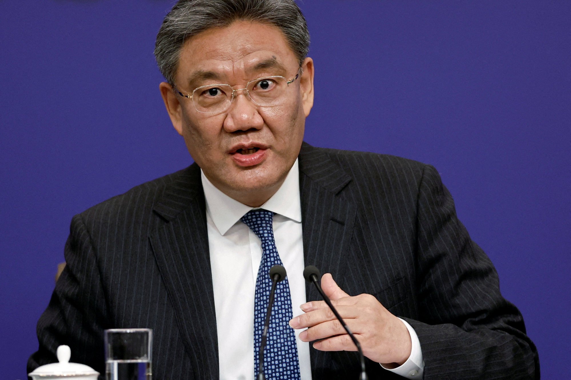 Chinese Commerce Minister Wang Wentao was informed of the request during a meeting with Sefcovic on Tuesday. Photo: Reuters Chinese Commerce Minister Wang Wentao was informed of the request during a meeting with Sefcovic on Tuesday. Photo: Reuters