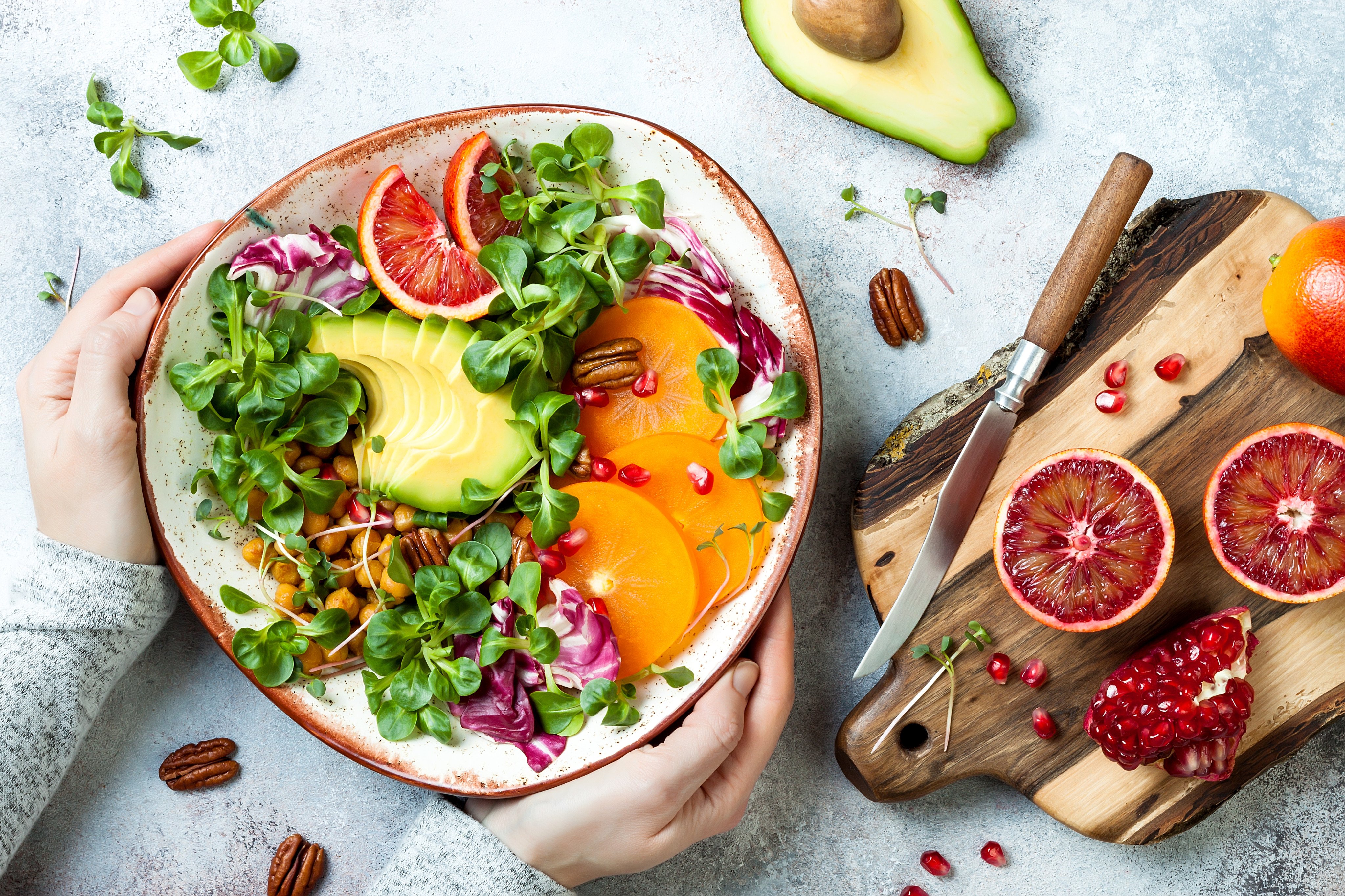 Eating healthy carbohydrates in middle age lowers the risk of ill-health as we age. Photo: Shutterstock