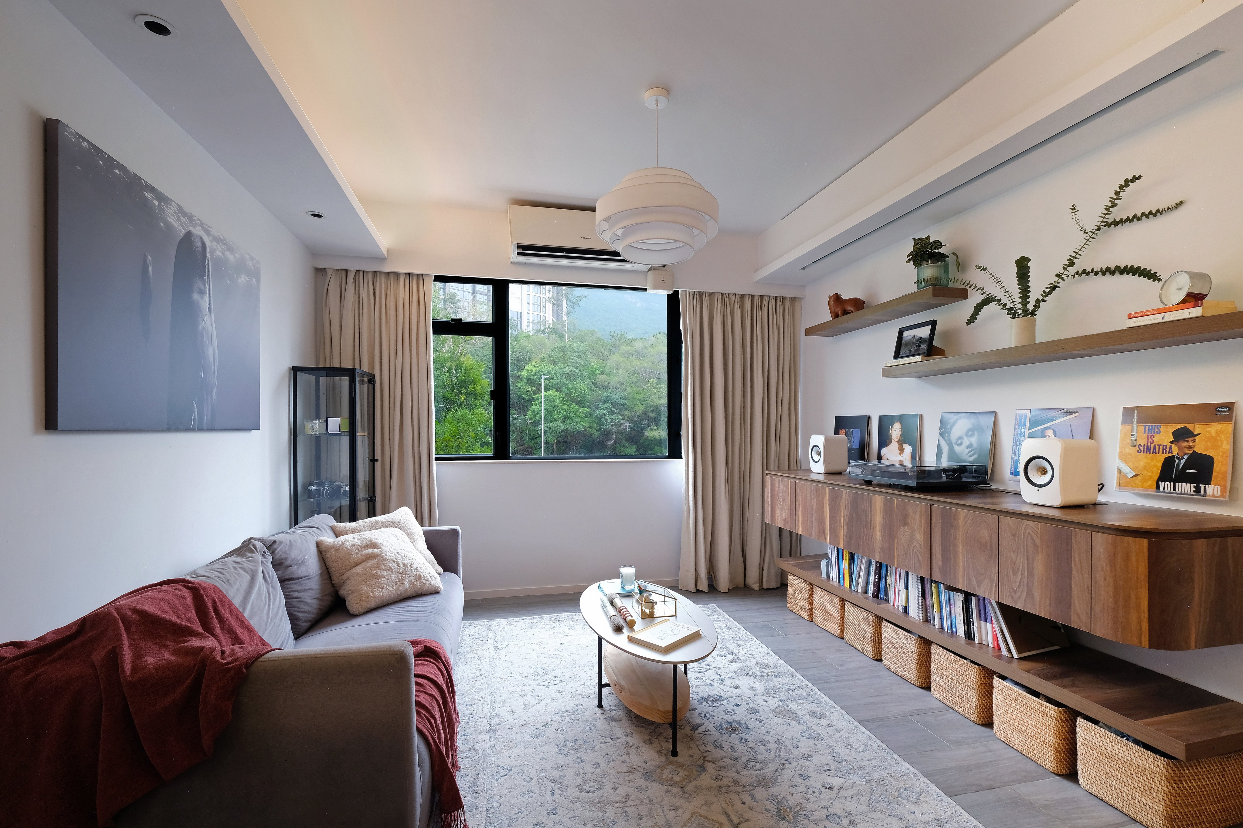 Interior designer Joyce Taufer has created as a quiet retreat for medical doctors Jade Li and Stanton Ho. Photo: John Sumang