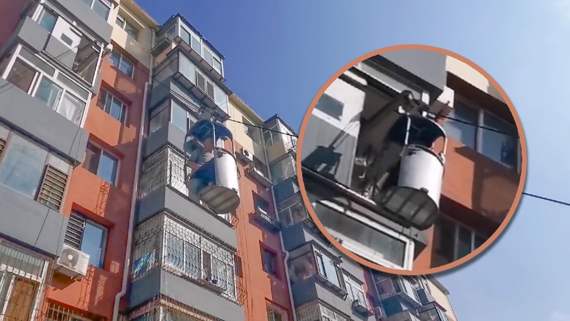 An elderly Chinese man impressed many by constructing a lift to access his fifth-floor home, as he struggled to climb the stairs to reach it. Photo: SCMP composite/Douyin