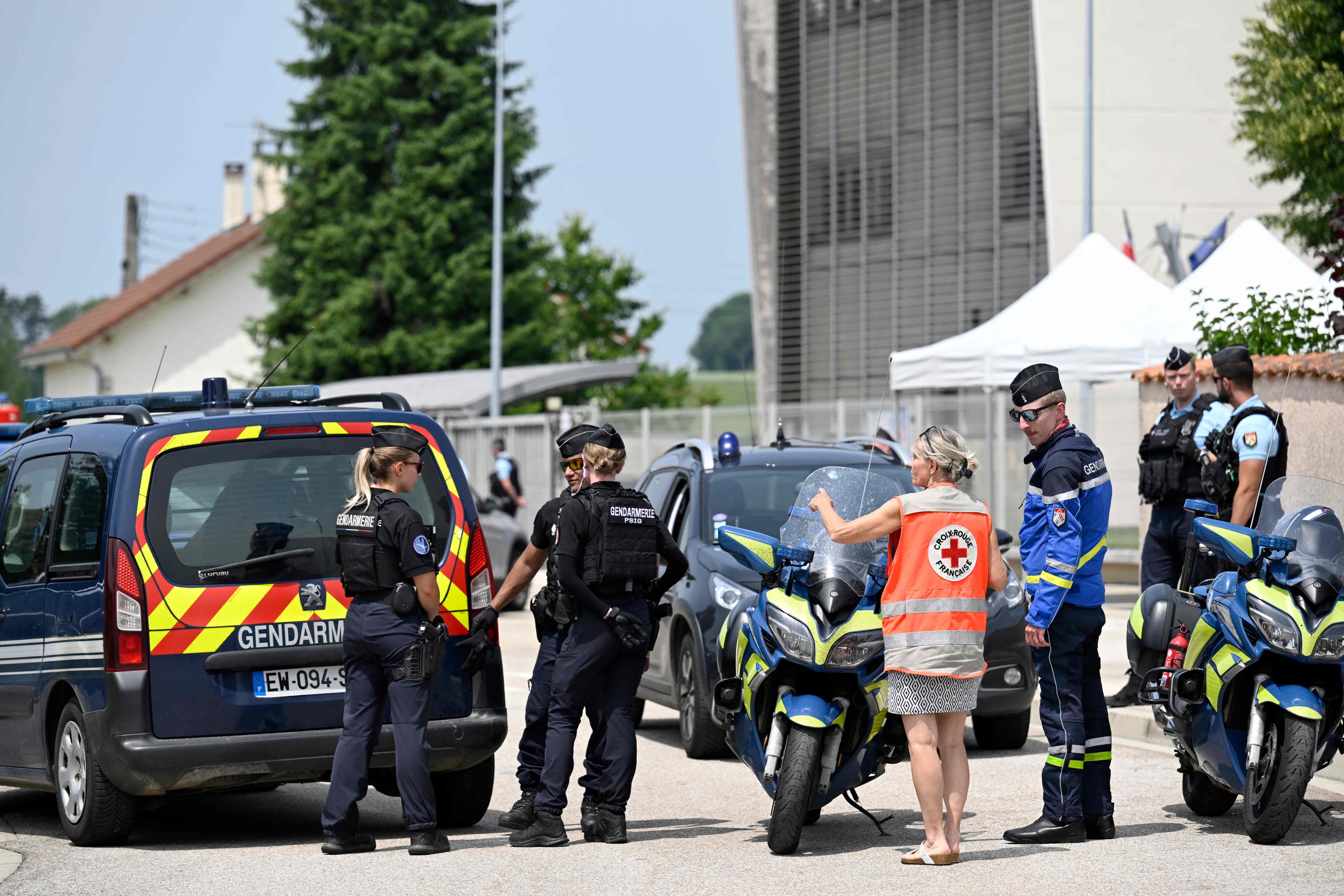 French gendarmes control the access to a secondary school after a 31-year-old teaching assistant was stabbed with a knife by a pupil during a bag search in Nogent on Tuesday. Photo: AFP