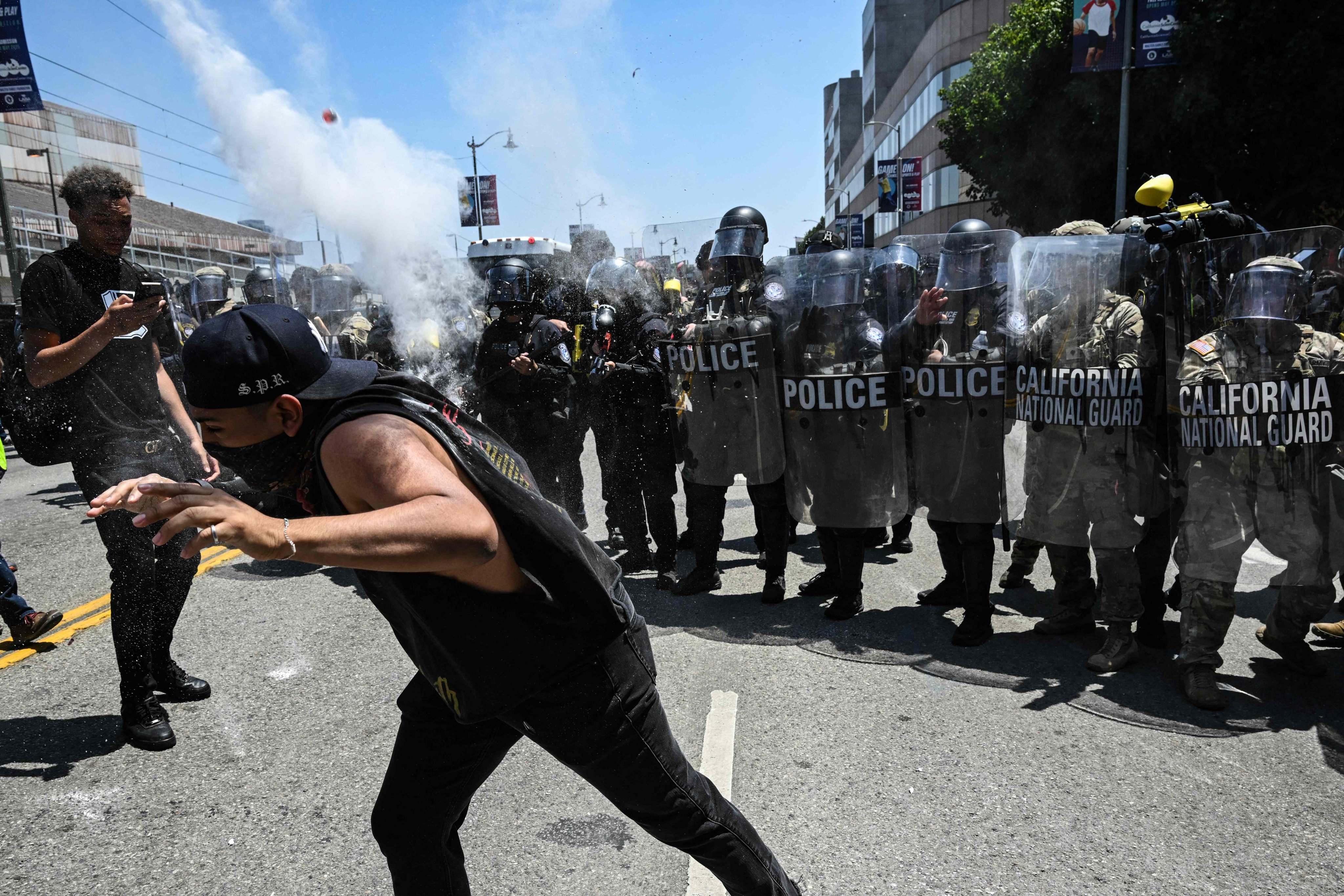 People have been protesting in Los Angeles for days against attempts by security forces to carry out immigration raids. Photo: AFP