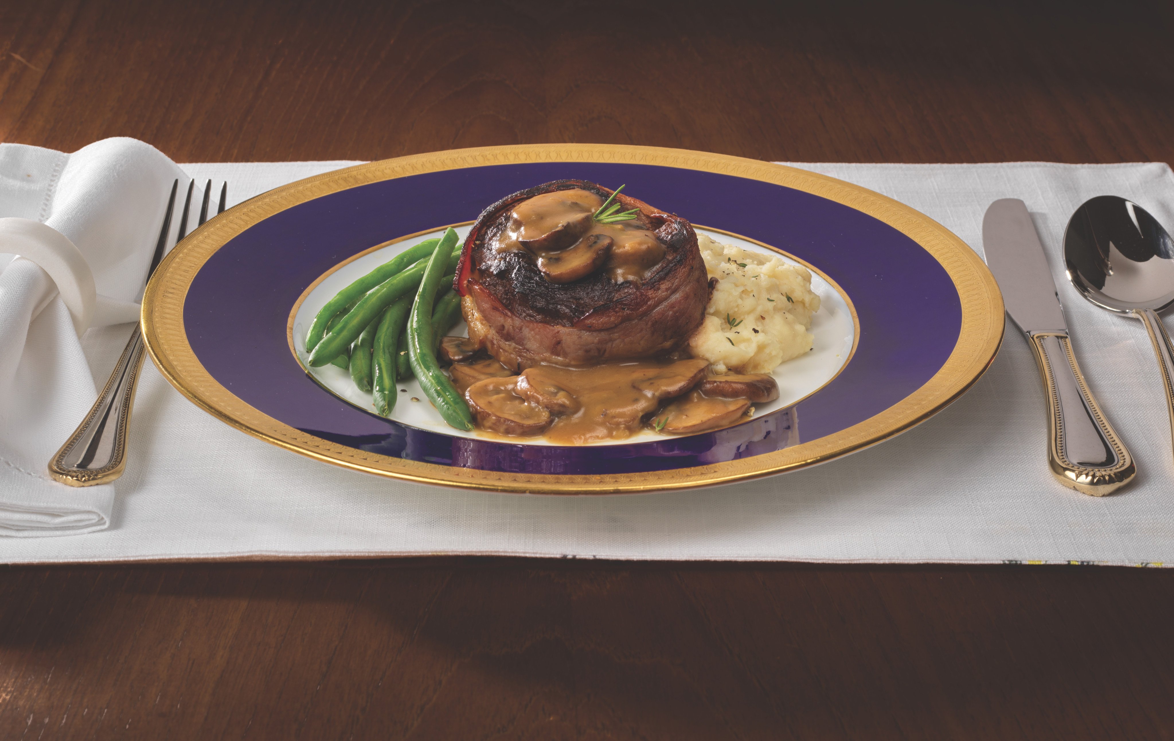 During his time in the US Navy, Chinese chef Lee Ping-quan served filet mignon to US President William Harding aboard the USS Mayflower.