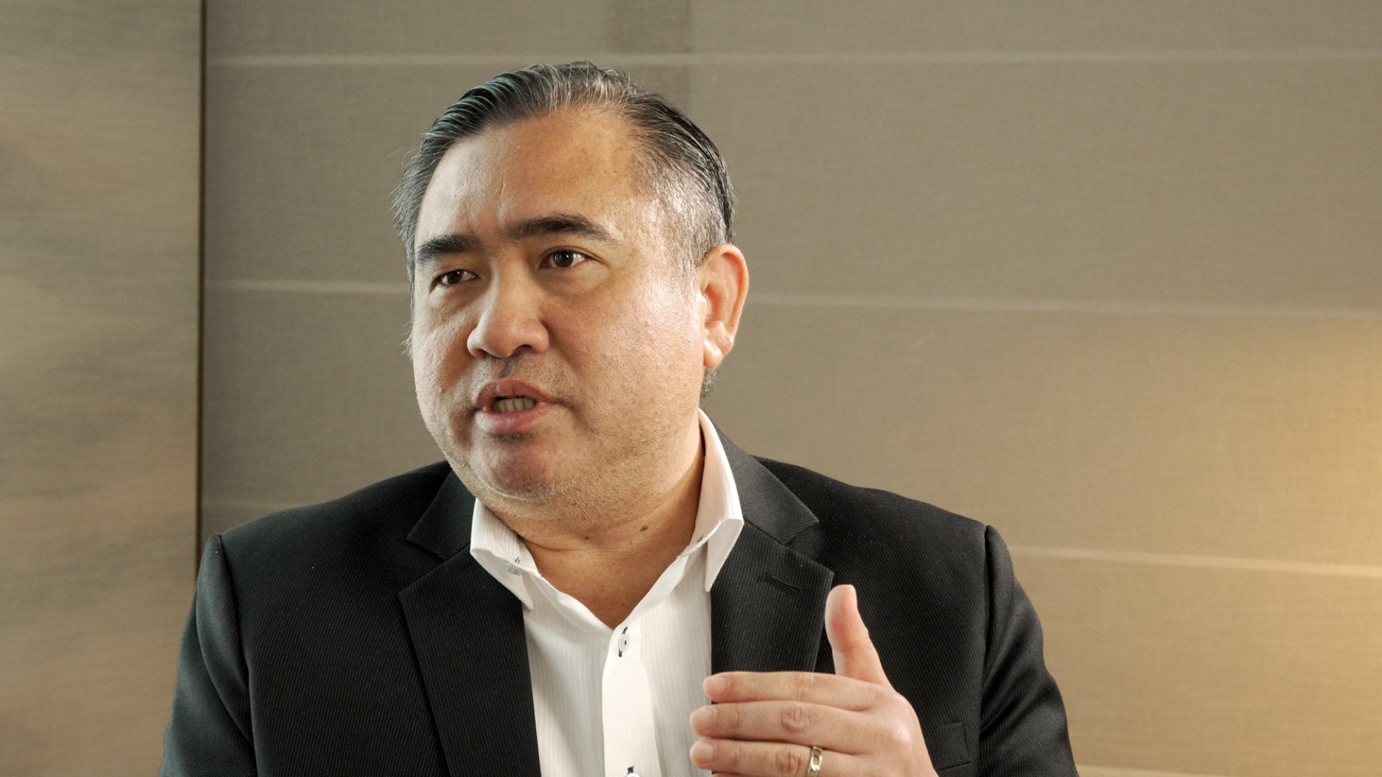 Malaysia’s Transport Minister Anthony Loke announced that the government will require all heavy vehicles to be equipped with speed limitation devices. Photo: Handout