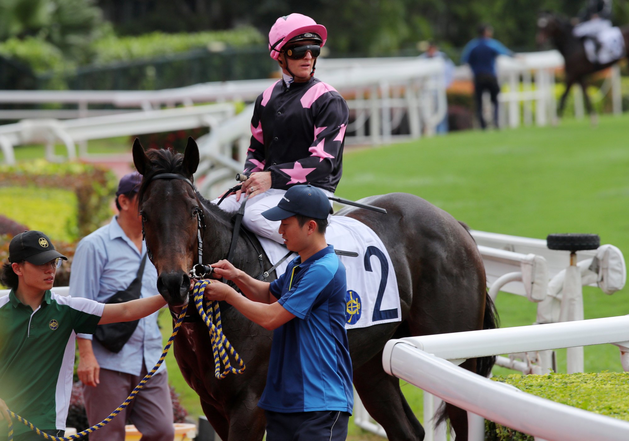 Zac Purton and The All Out return to the winners’ enclosure.