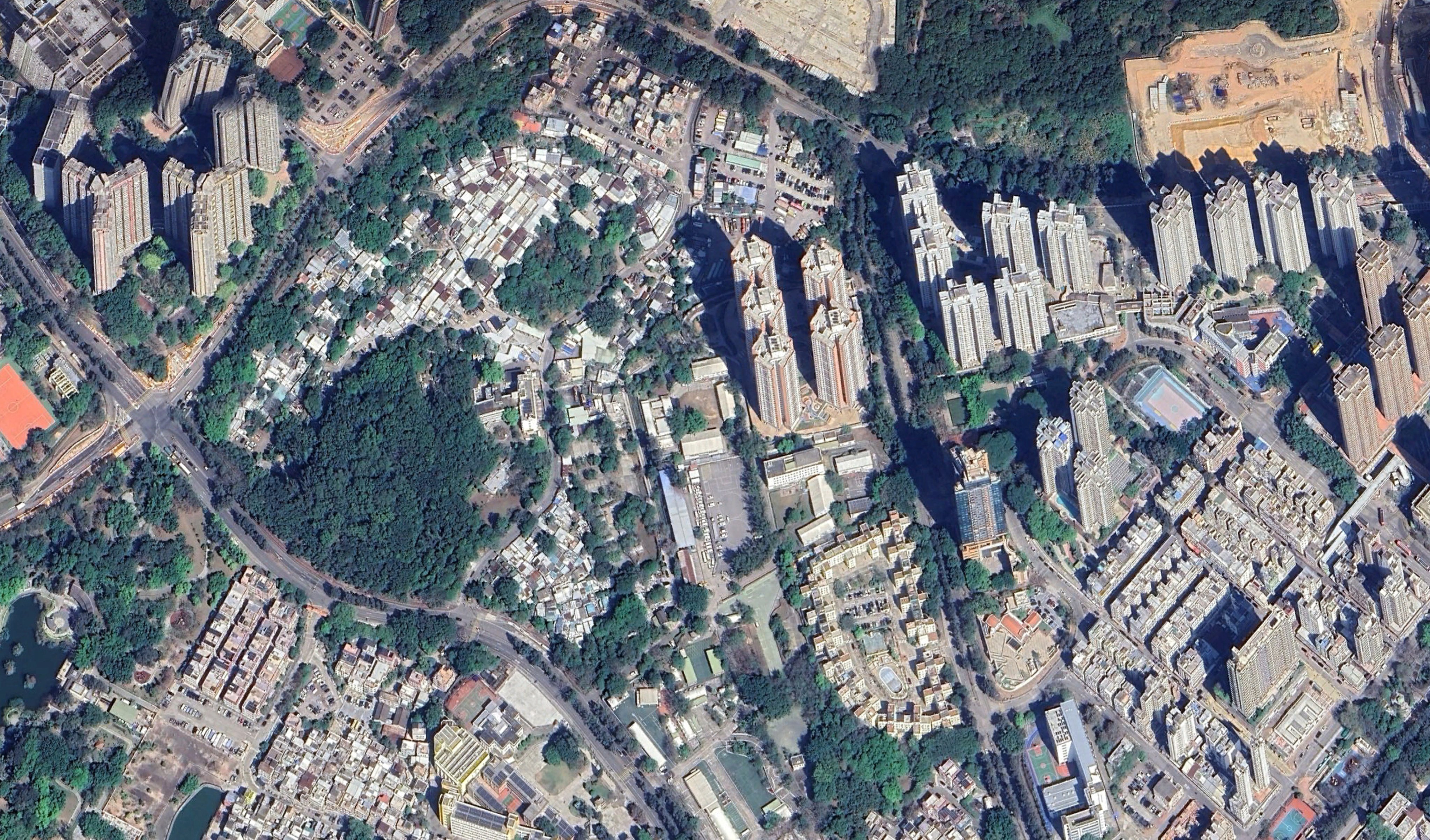 The Fanling Area 17 site spans about 5.47 hectares of both government and private land. Photo: Google Maps