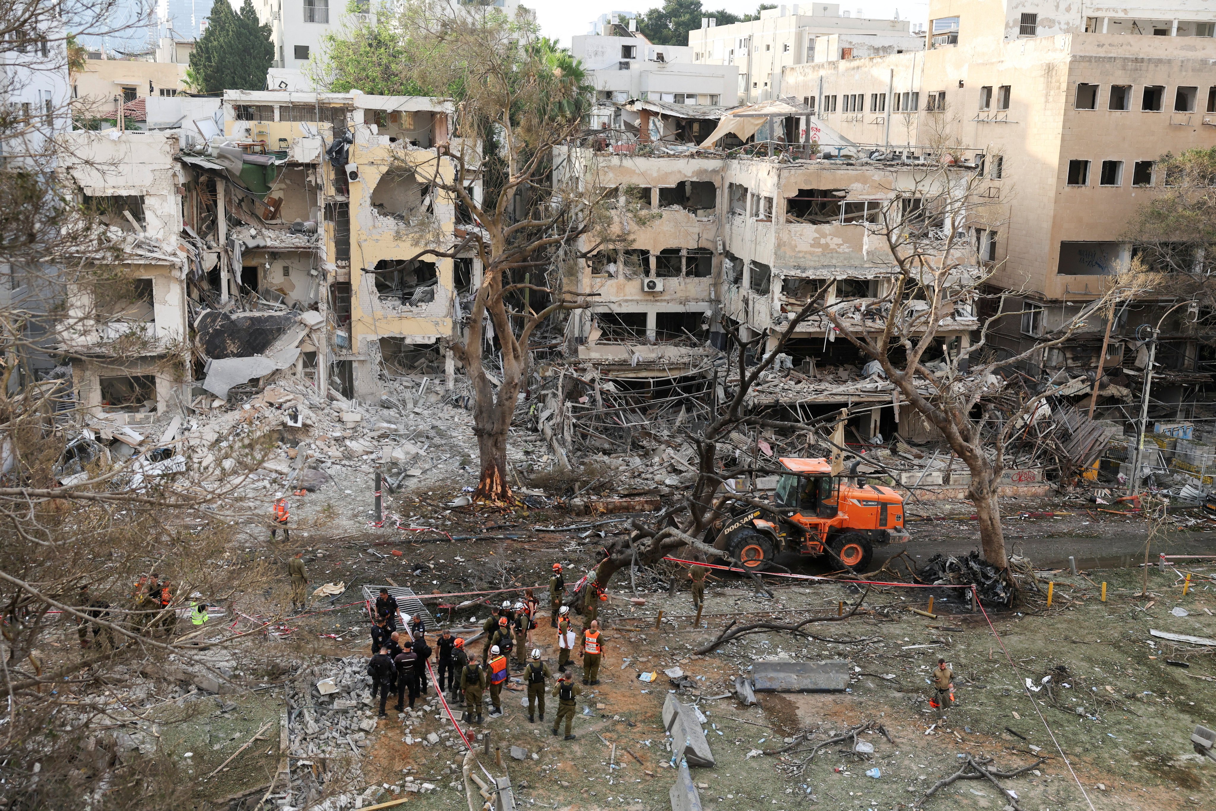 Destroyed buildings in Tel Aviv, Israel after another Iranian missile attack. Photo: Reuters