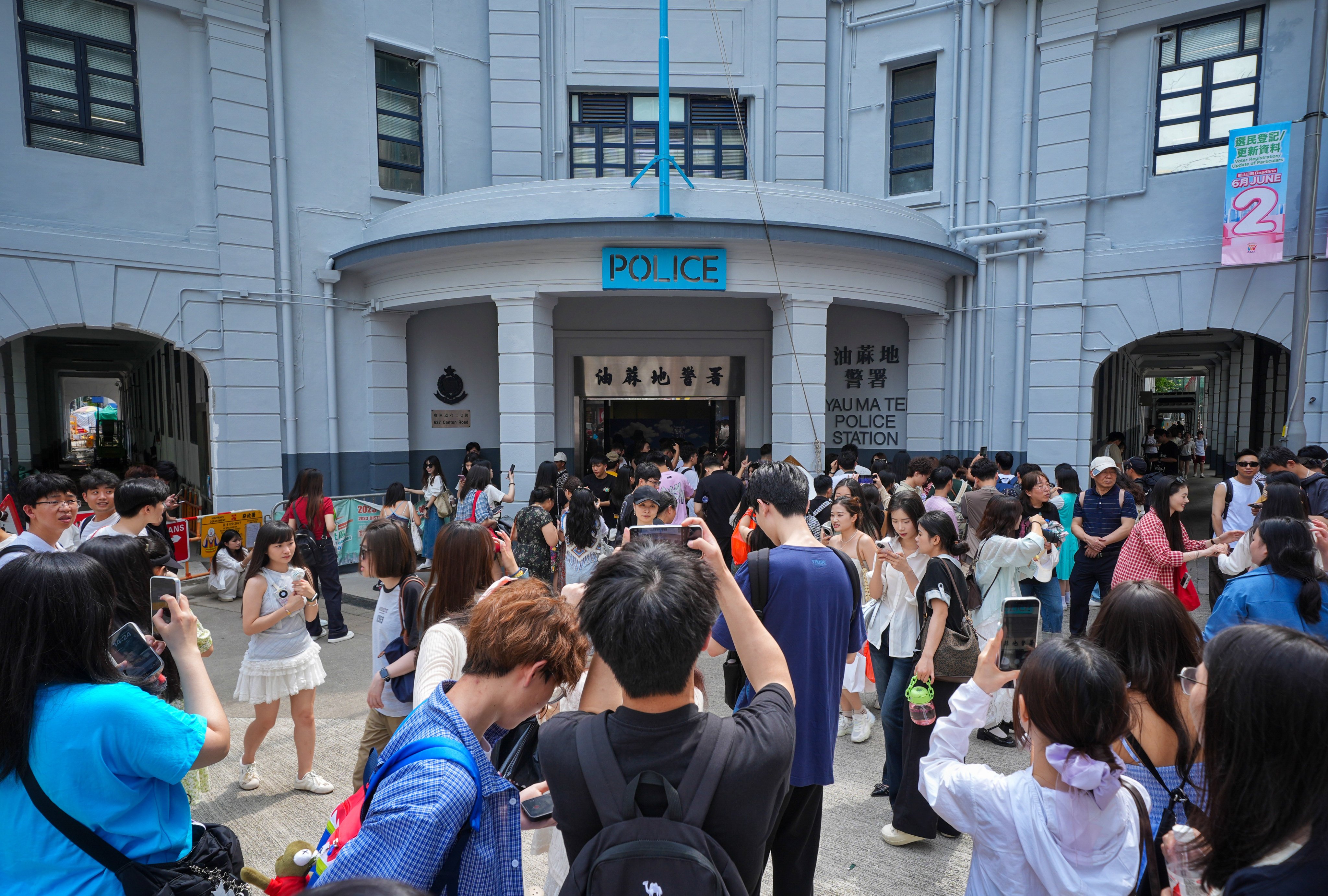 The number of non-mainland tourists also increased by 24 per cent from May last year to 955,345. Photo: Elson Li