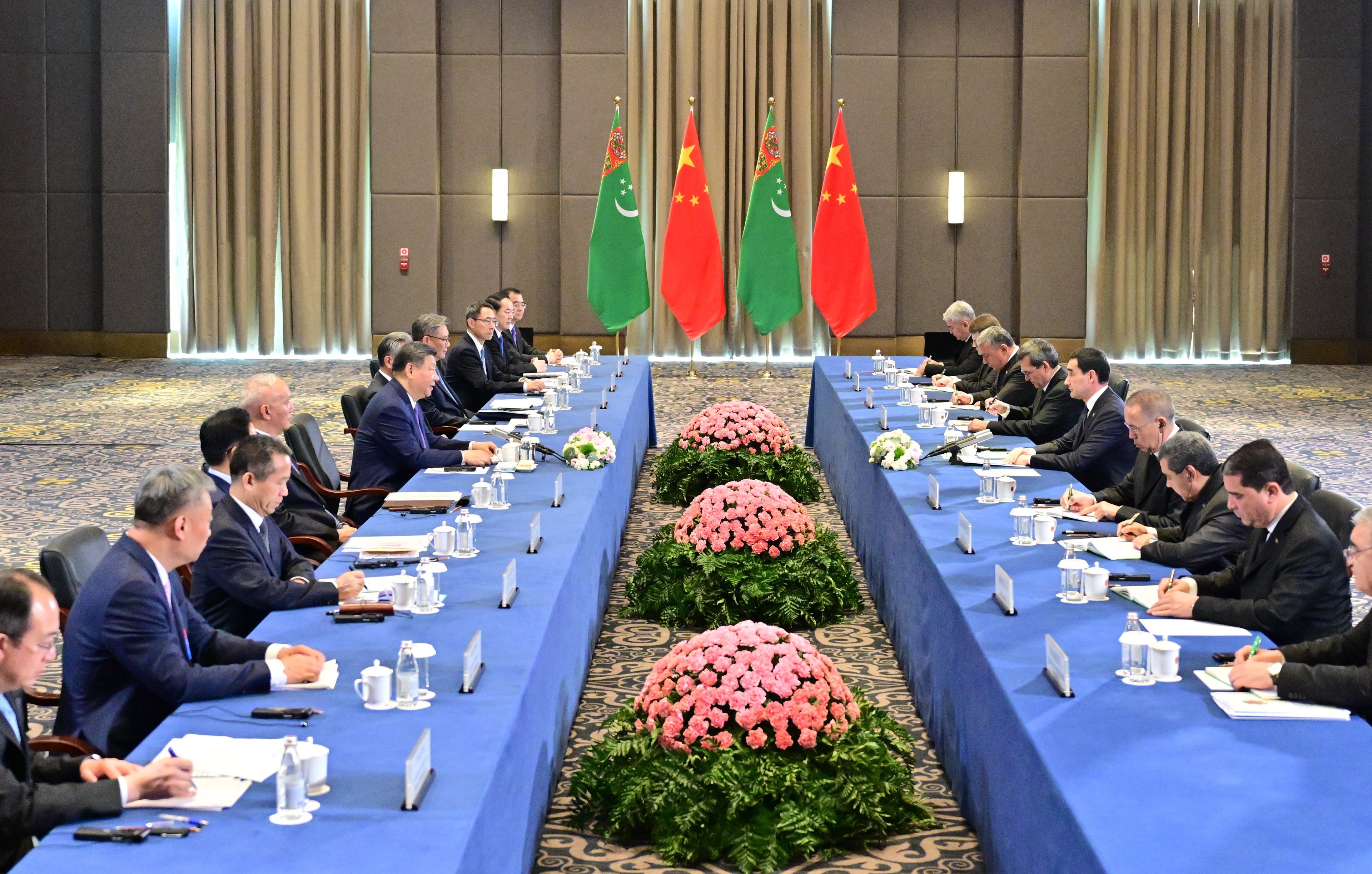 Chinese President Xi Jinping holds talks with Turkmen President Serdar Berdimuhamedov on the sidelines of the China-Central Asia Summit in Astana, Kazakhstan, on Tuesday. Photo: Xinhua