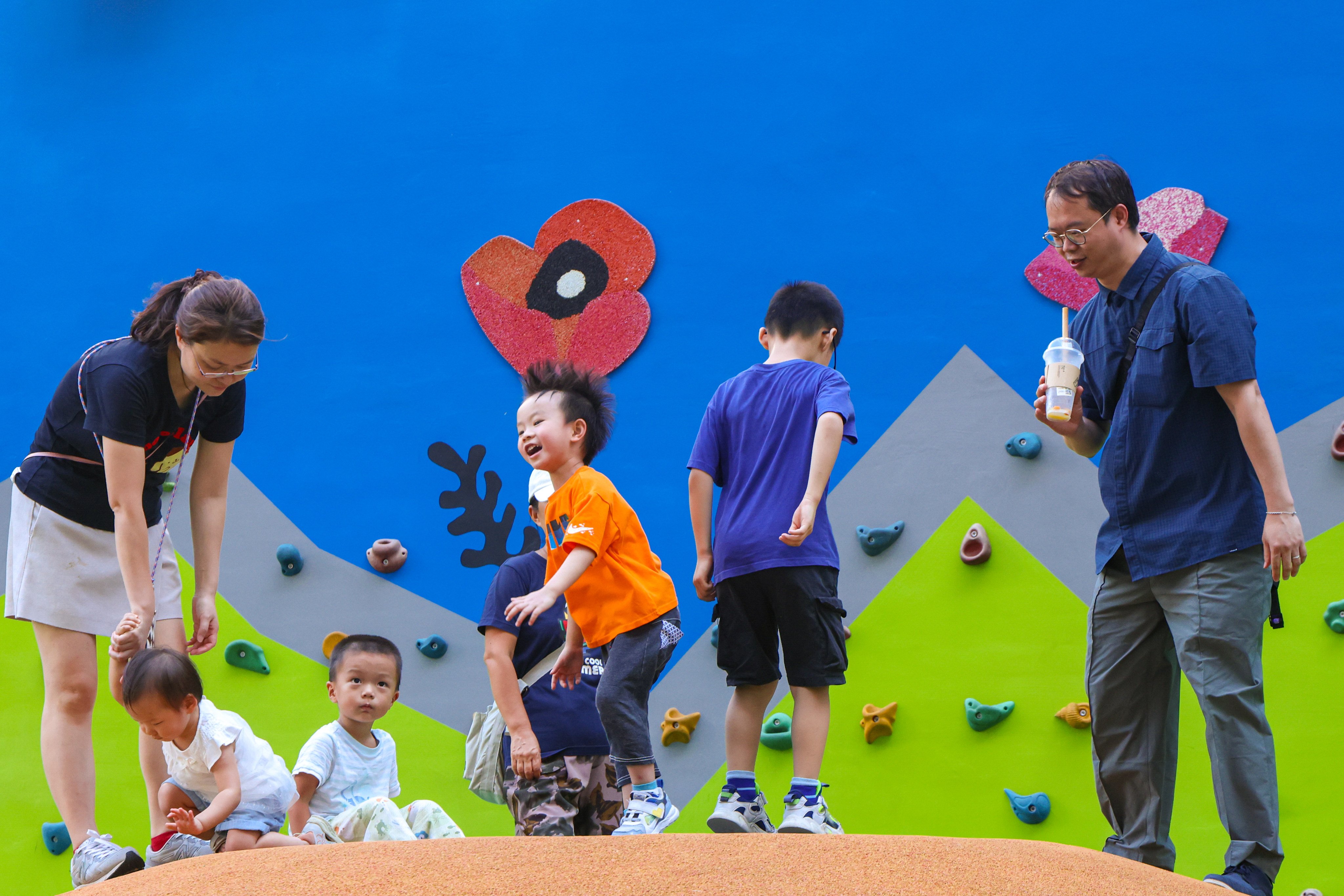 Hong Kong authorities have rejected proposals to allow parents to split child tax allowances. Photo: Jelly Tse