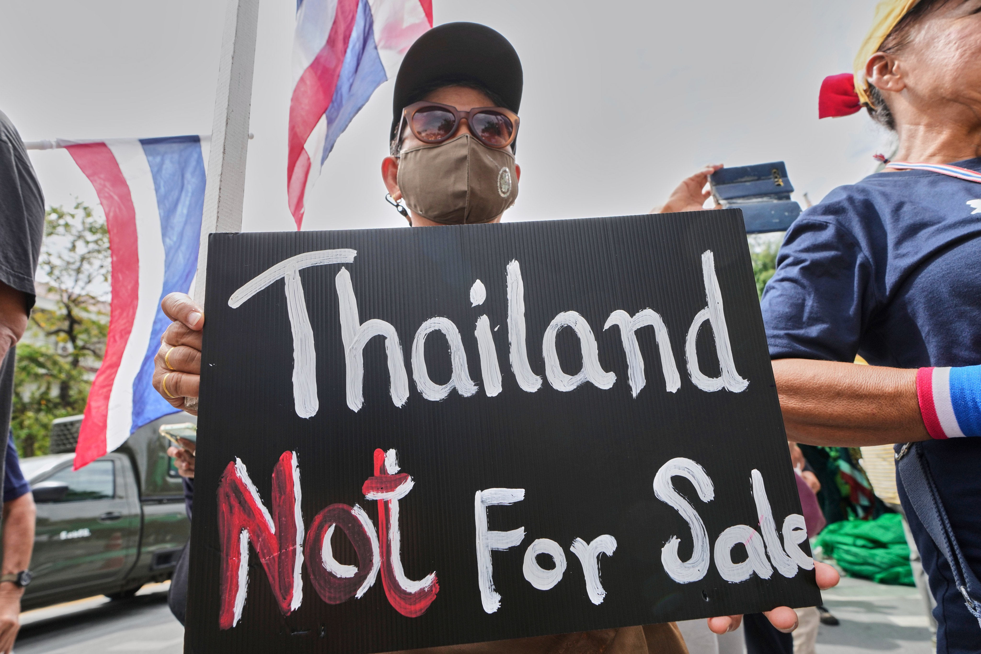 Anti-government protesters gather in front of Government House in Bangkok on Thursday, demanding the resignation of Thailand’s Prime Minister Paetongtarn Shinawatra. Photo: AP