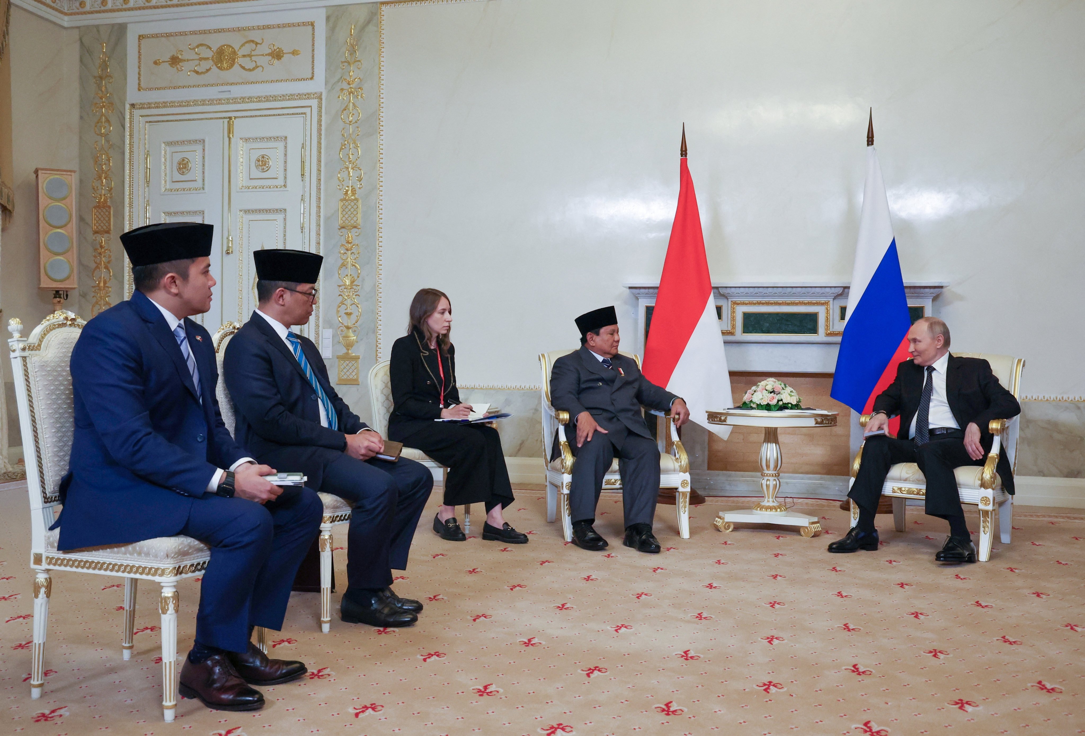 Indonesian President Prabowo Subianto (2nd from right) and Russian President Vladimir Putin (right) in Saint Petersburg on Thursday. Photo: via Reuters
