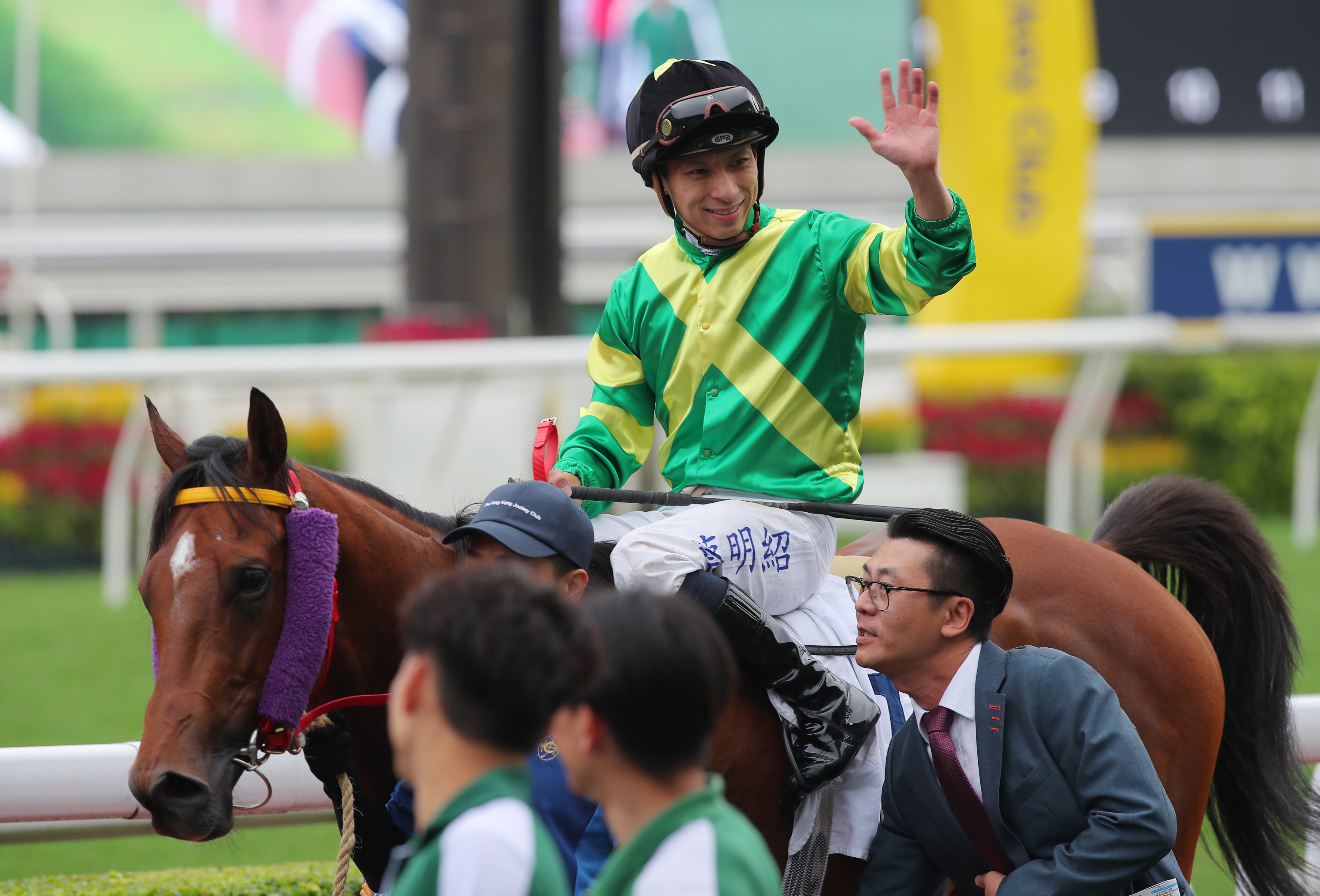 Matthew Chadwick waves to the crowd after winning the Group Three Lion Rock Trophy (1,600m) aboard Pray For Mir. Photo: Kenneth Chan