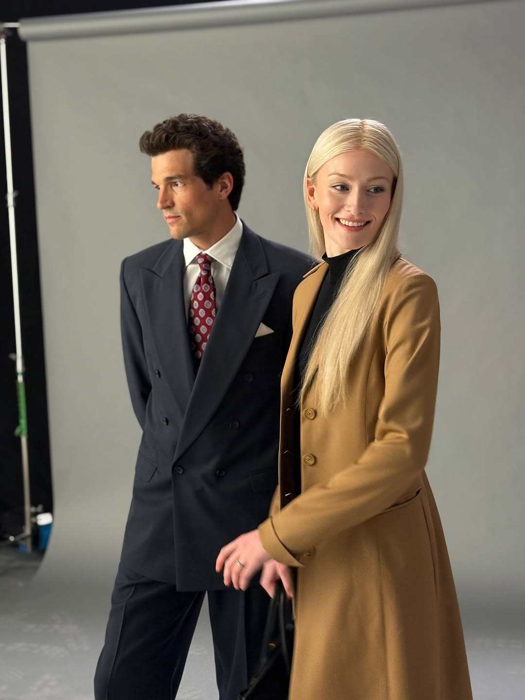 Actors Paul Kelly and Sarah Pidgeon in character as John F. Kennedy Jr and Carolyn Bessette-Kennedy in American Love Story. Photo: @ryanmurphyproductions/Instagram