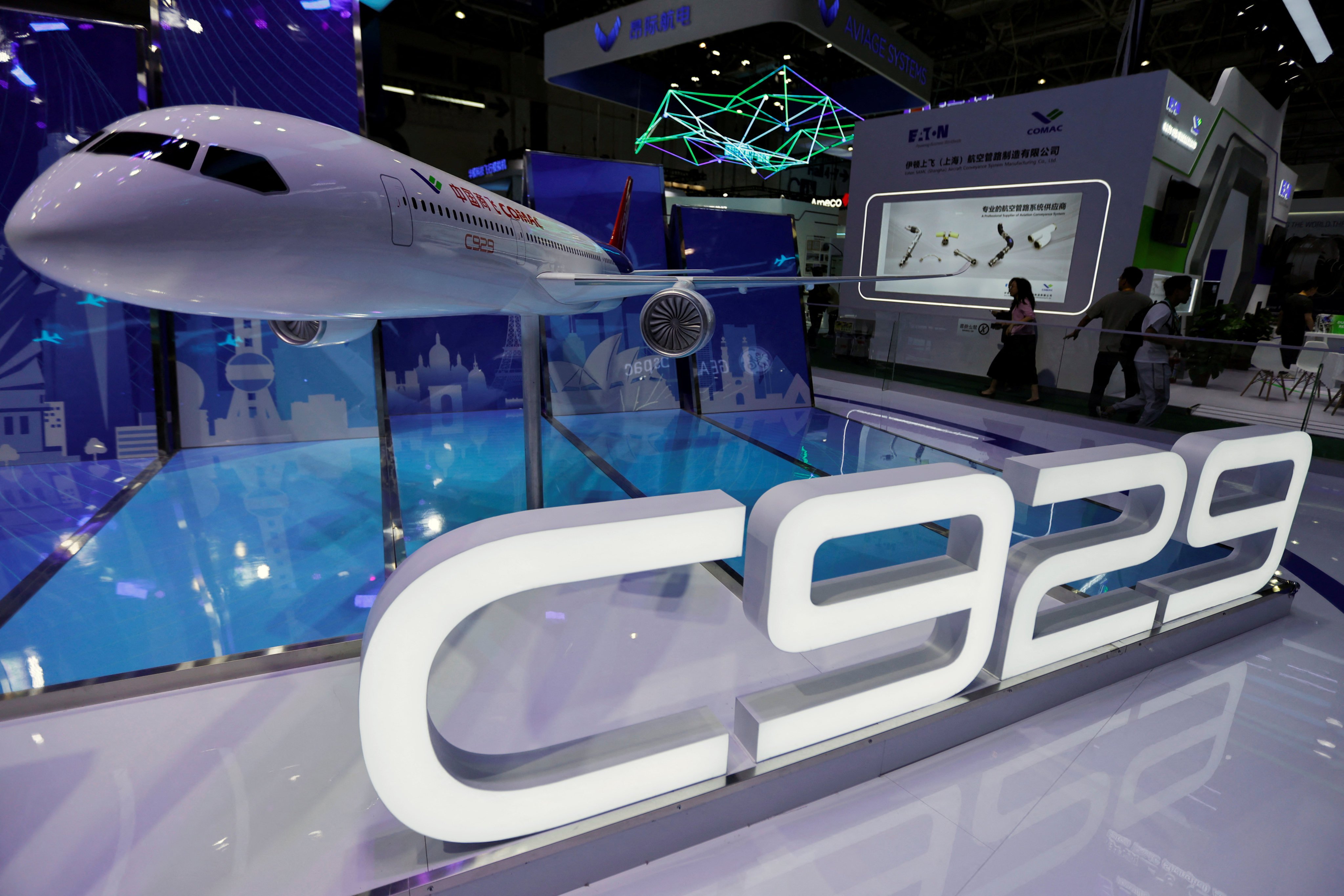 A model of the C929 widebody aircraft at the Comac booth at the China International Aviation and Aerospace Exhibition, or Airshow China, in Zhuhai, Guangdong, on November 14. Photo: Reuters