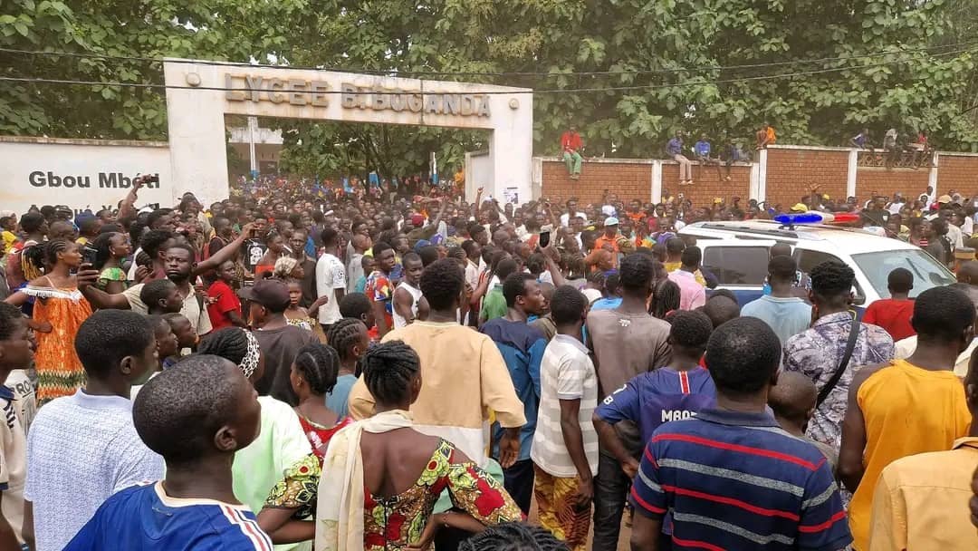 People gather at Barthelemy Boganda High School, the site of a stampede, in Bangui, Central African Republic on Wednesday. Photo: Xinhua