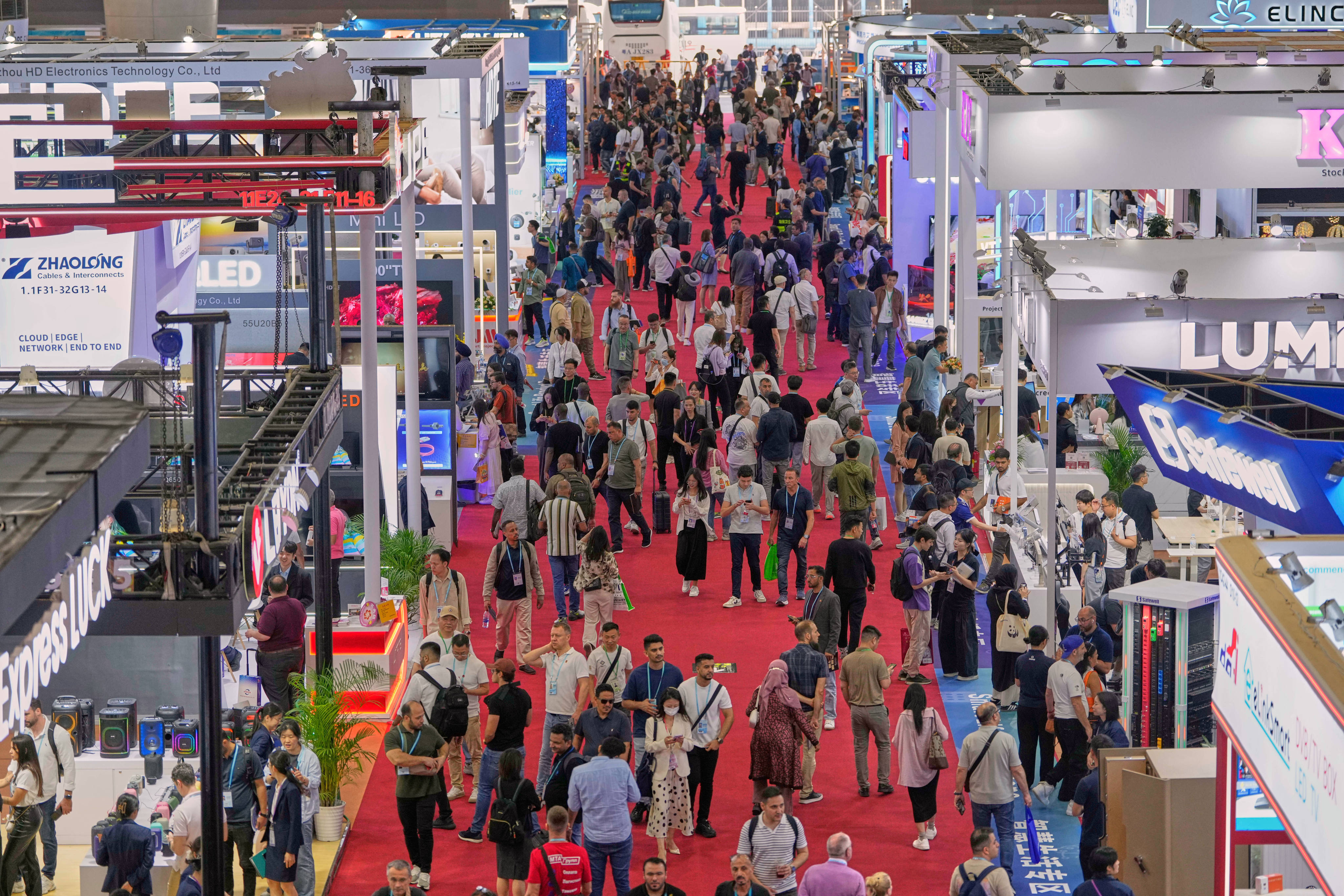 This year’s spring session of the Canton Fair, from April 15 to May 5, attracted a record number of foreign buyers. Photo: AP