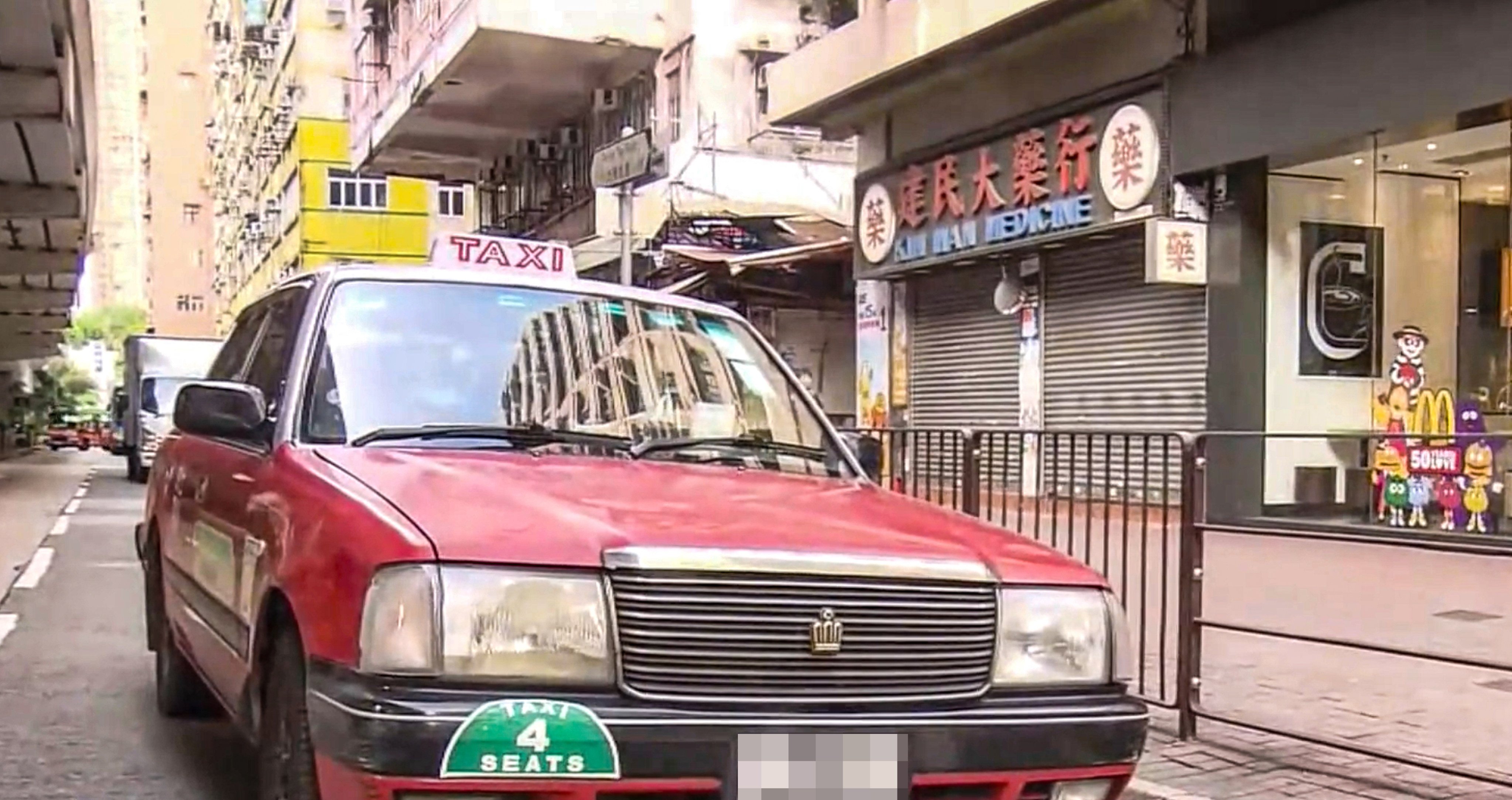 The driver reported the incident to police and chased after the suspect. Photo: NowTV News