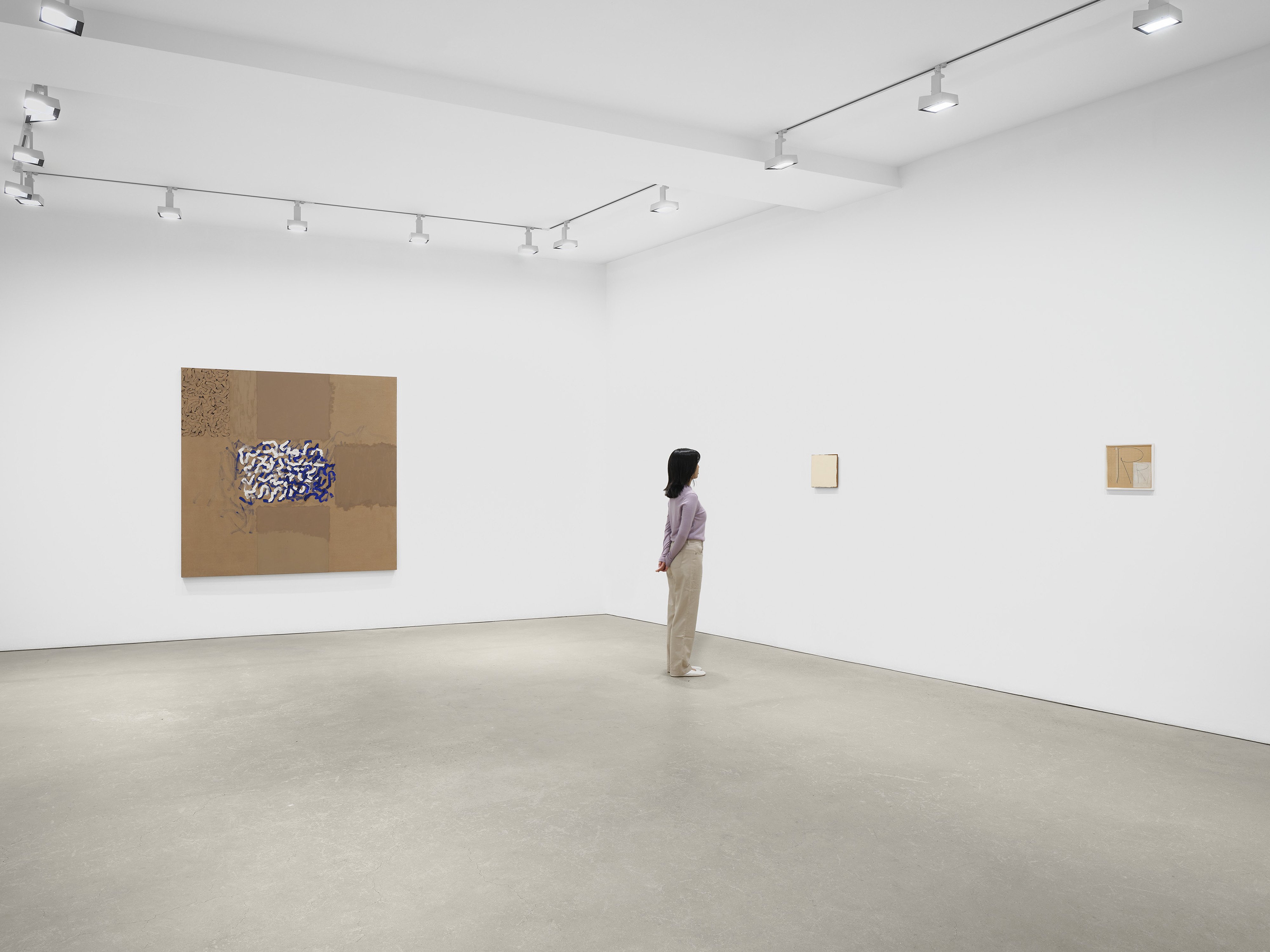 Late American artist Robert Ryman’s first solo show in China presents works from the 1960s to the 2000s across two floors of David Zwirner. Photo: courtesy David Zwirner