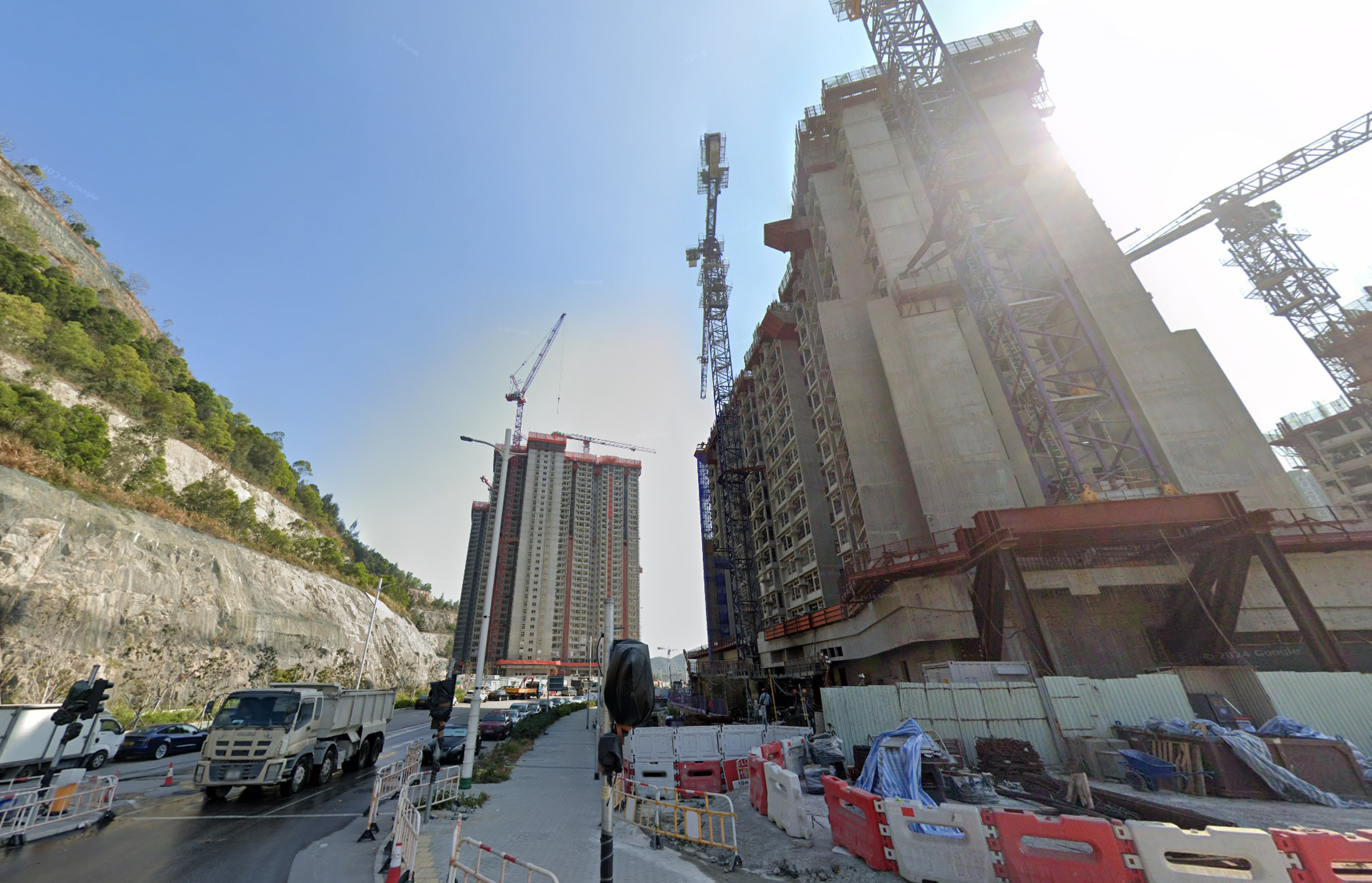 Two men have been arrested for allegedly stealing 32 bags of copper wire and tools worth HK$30,000 from a construction site in Kwun Tong. Photo: Google map