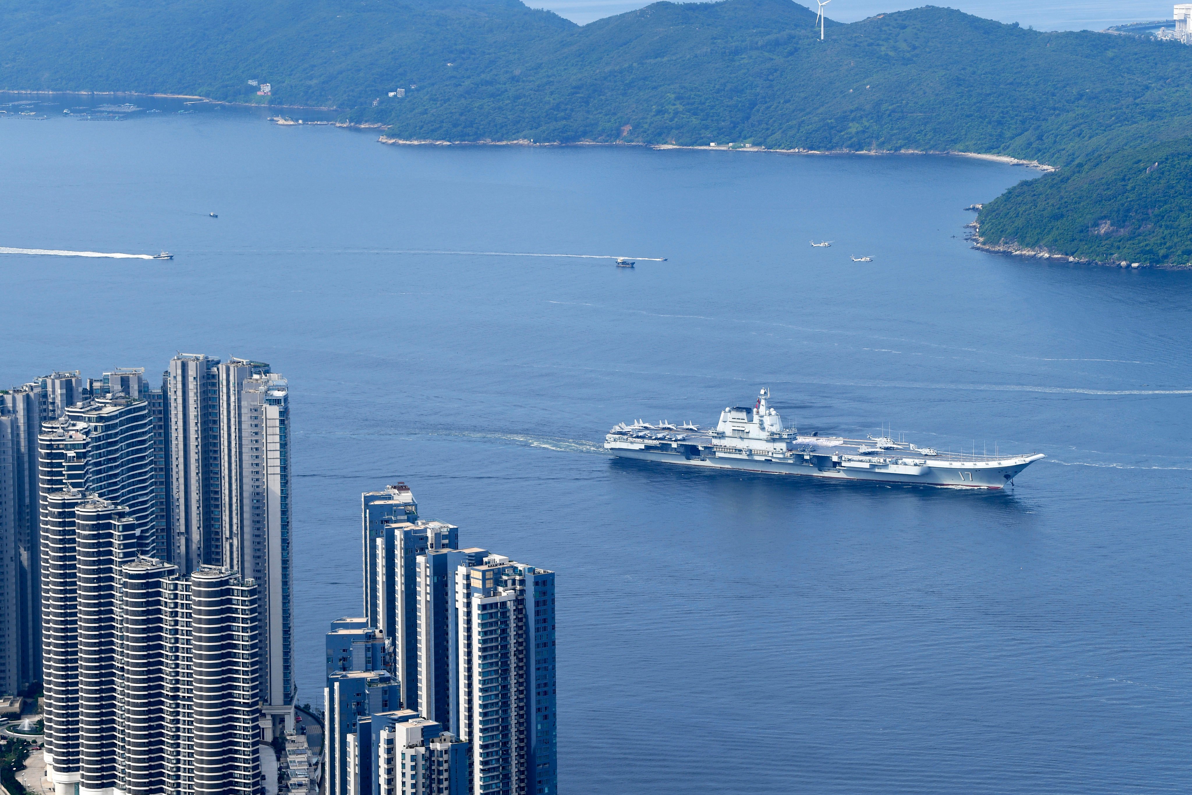 The aircraft carrier Shandong sailing into Hong Kong. Photo: Xinhua