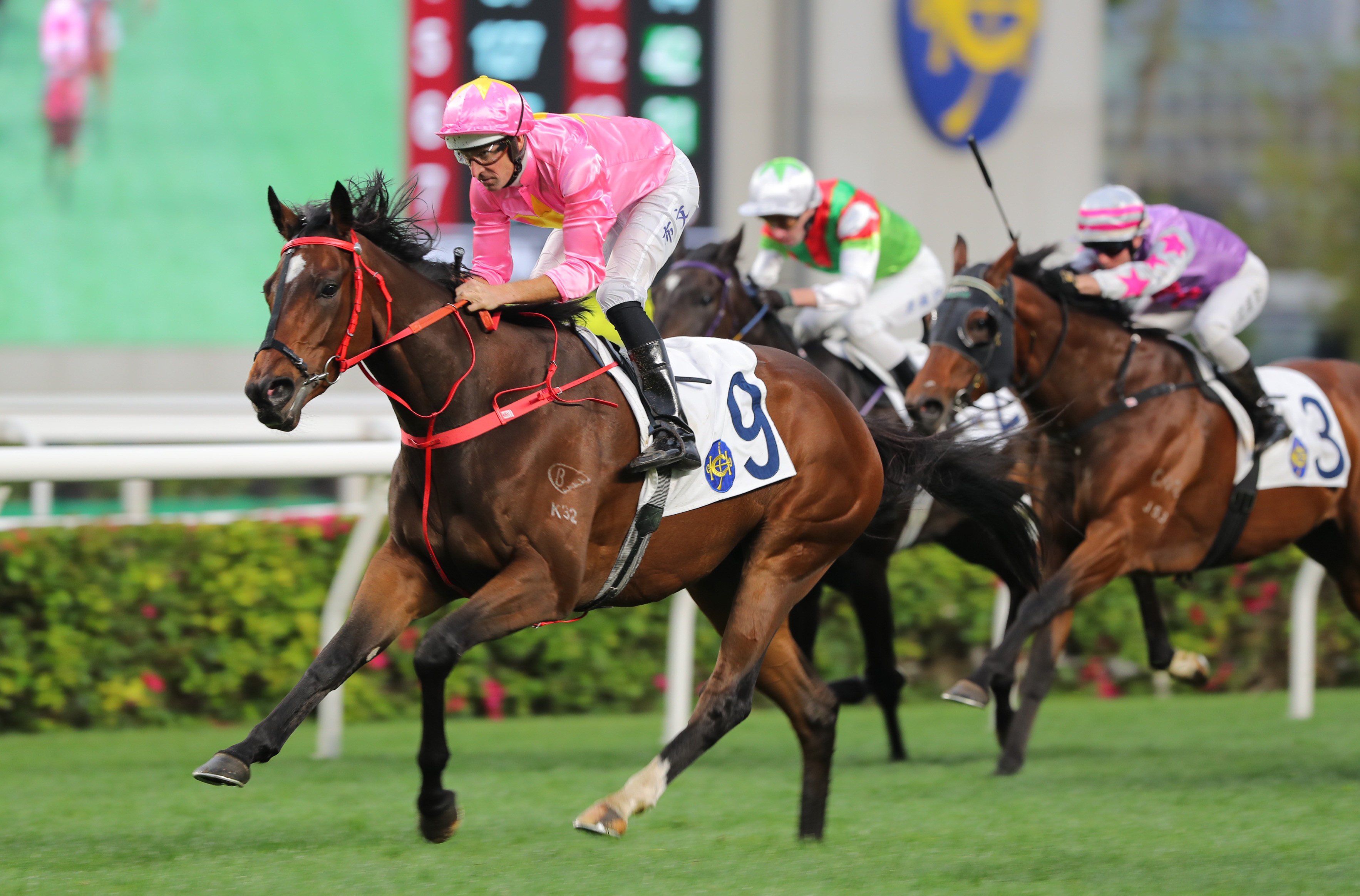 Sky Jewellery salutes at Sha Tin. Photos: Kenneth Chan