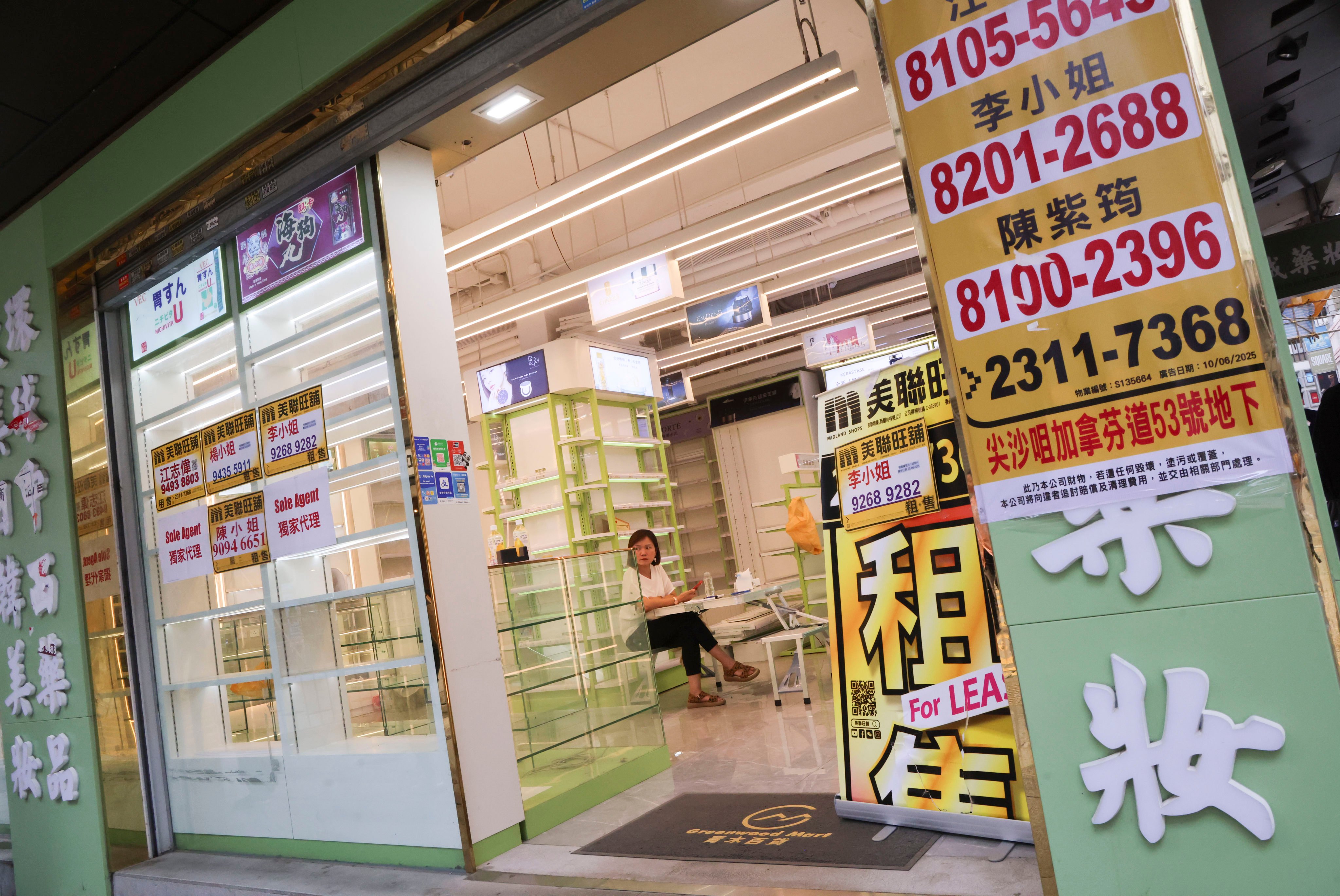 By the end of 2024, the total vacant floor area of private commercial buildings was 1.4 million square metres, according to a government report. Photo: Jelly Tse