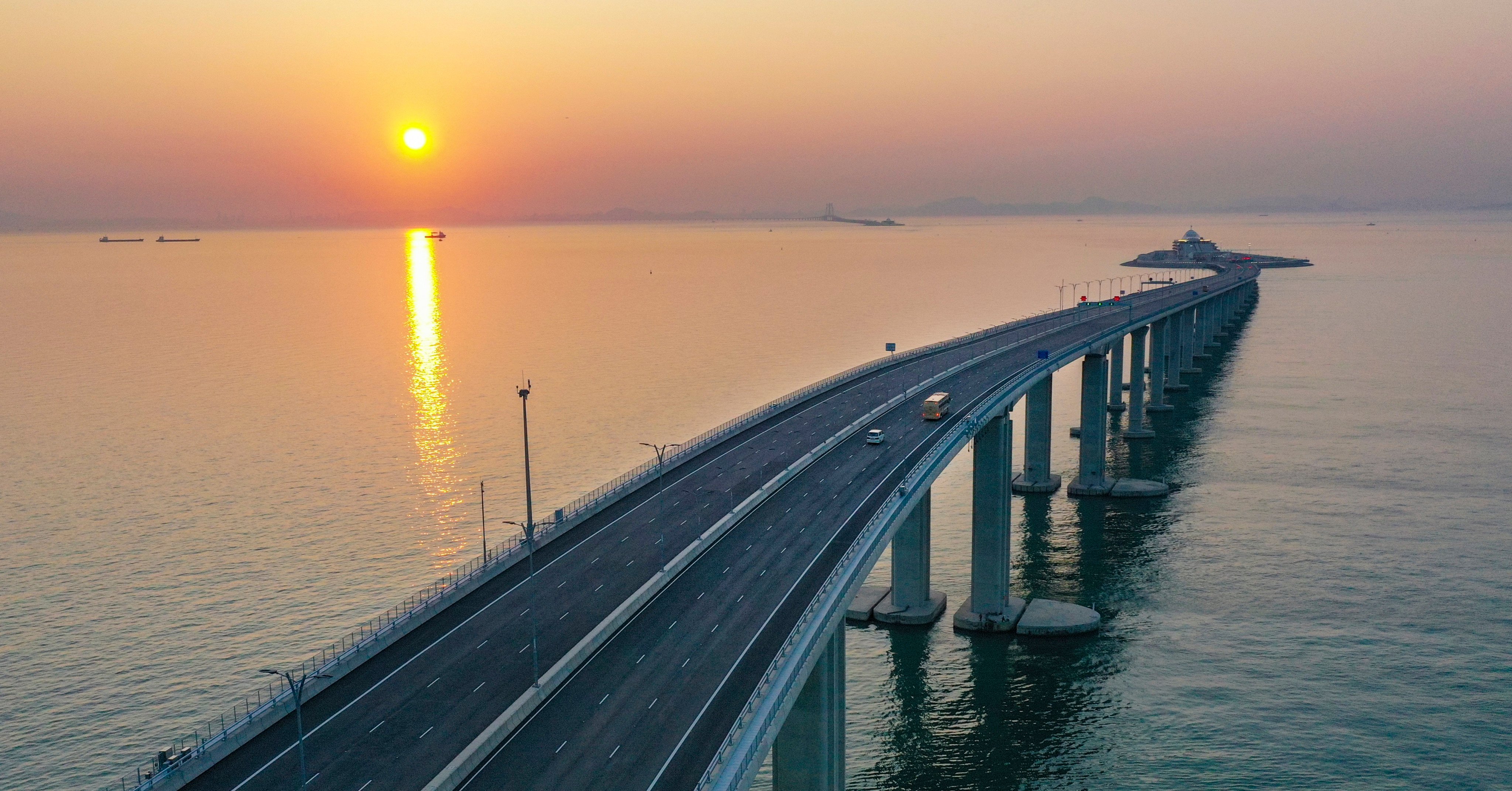 Evening traffic on Hong Kong-Zhuhai-Macau Bridge on February 29, 2020. Photo: Winson Wong