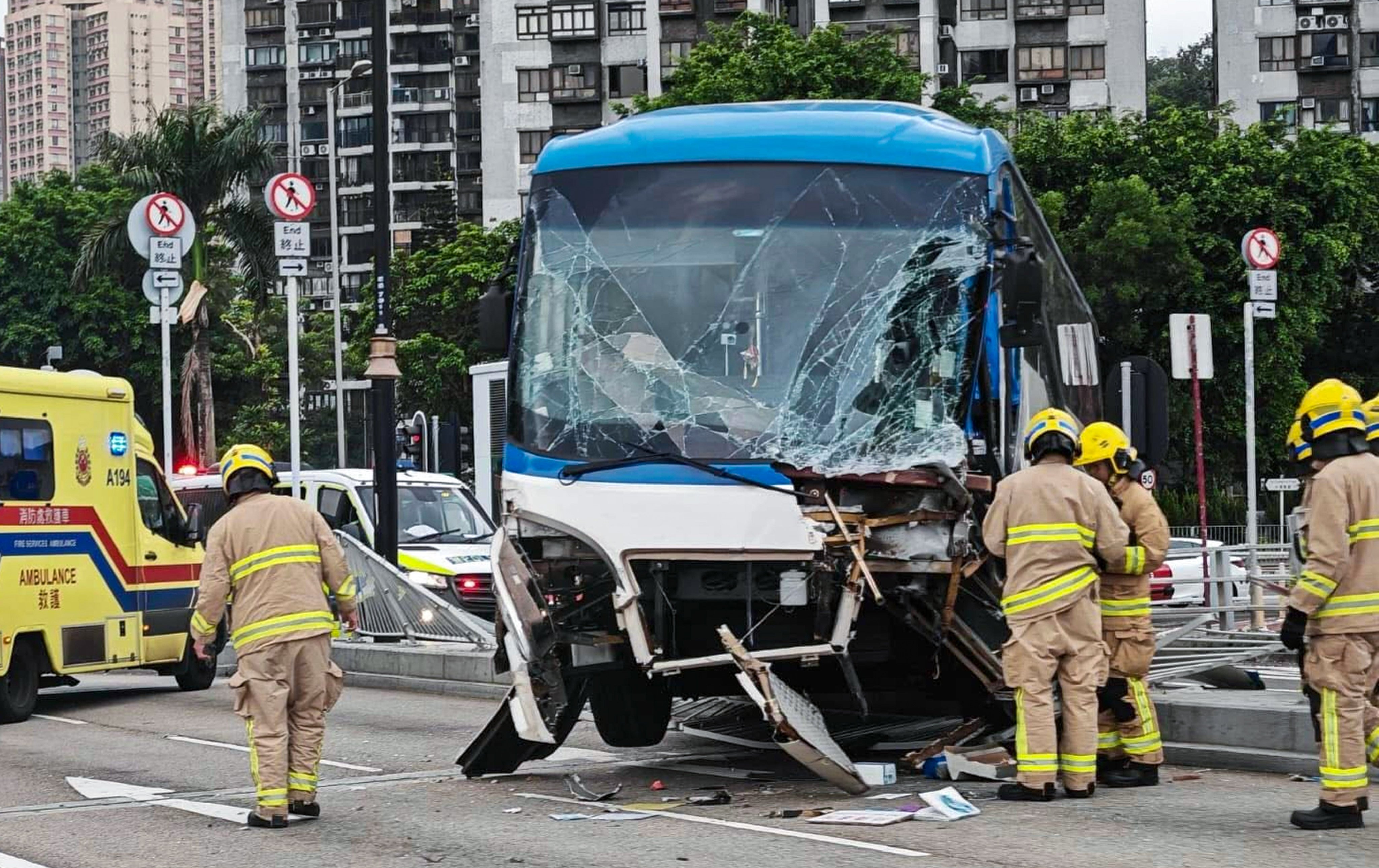 A Hong Kong tour bus has lost control and crashed into road dividers in Sha Tin. Photo: Handout