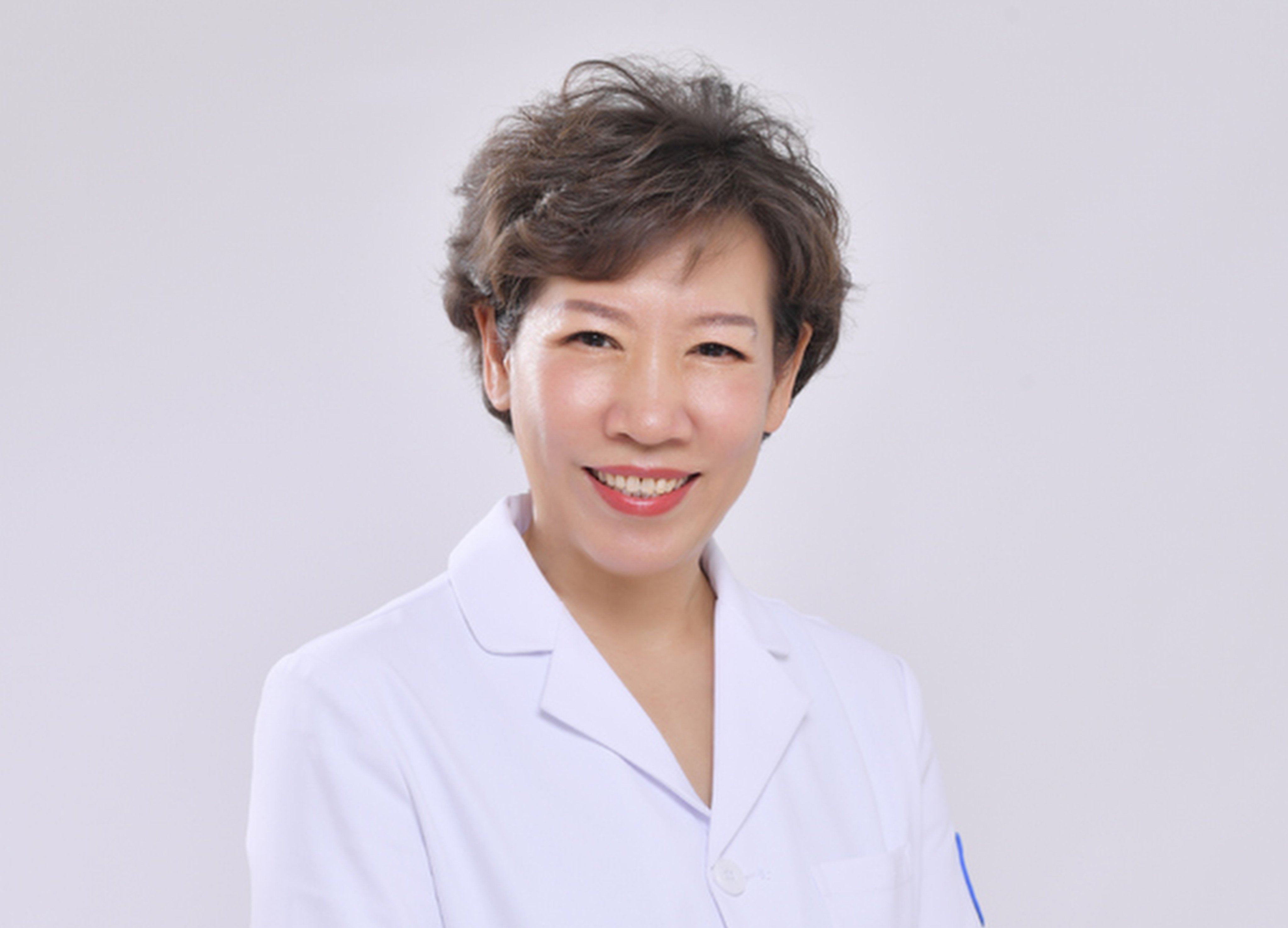 In her career oncologist and Jilin Cancer Hospital diector Cheng Ying received the Chinese Physician Award and named Outstanding Hospital President. Photo: Handout