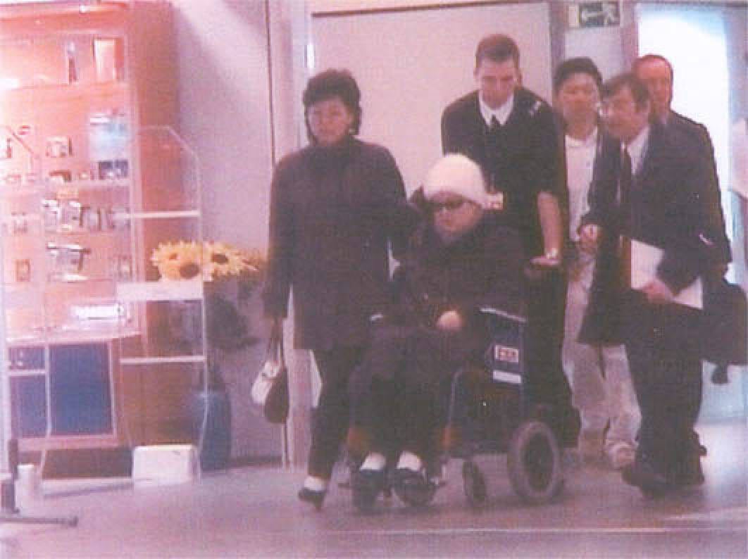 Ko Yong-hui is spotted in a wheelchair in a French hospital. Photo: Yoji Gomi Ko Yong-hui is spotted in a wheelchair in a French hospital. Photo: Yoji Gomi