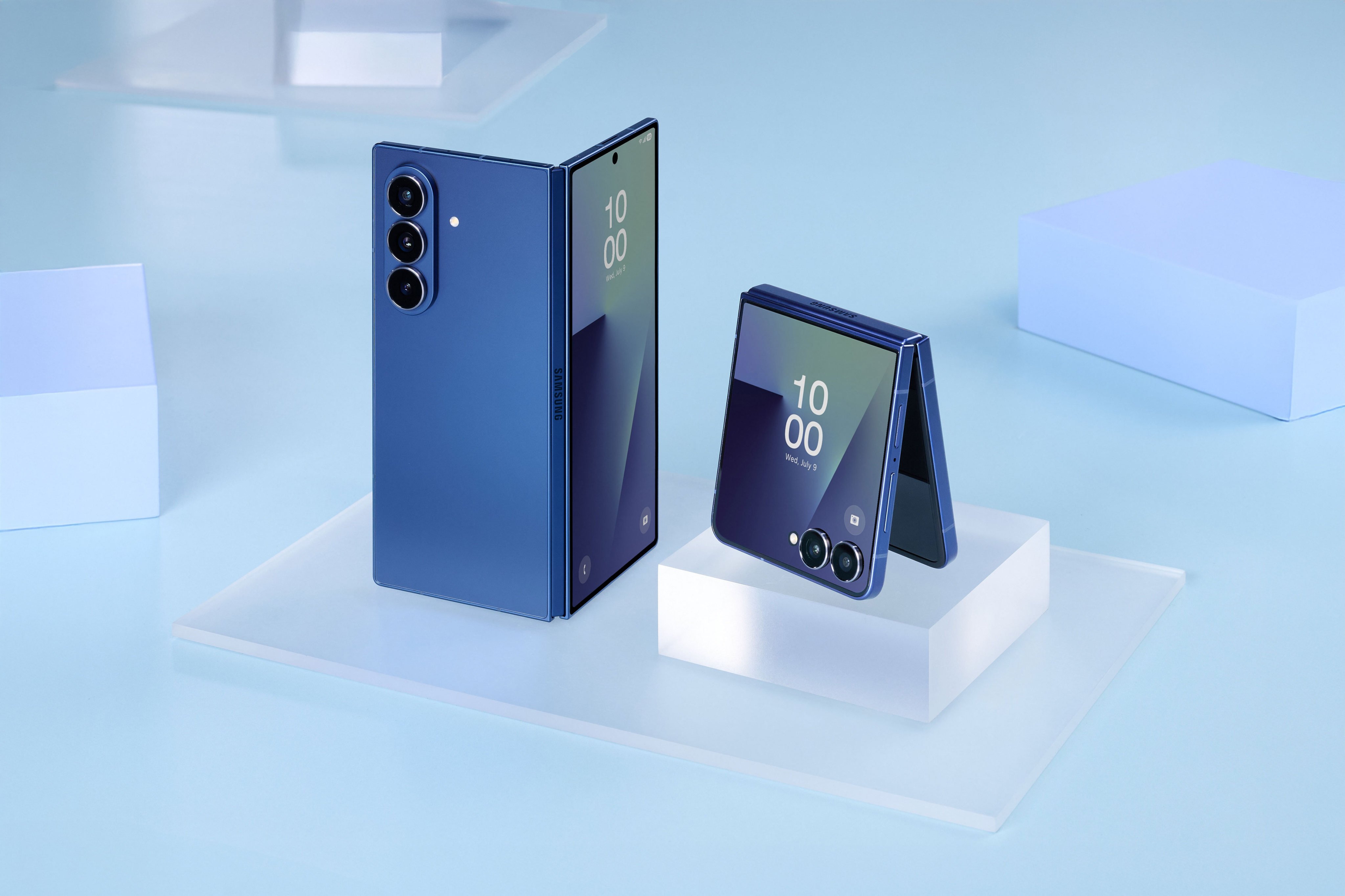 The Galaxy Z Fold 7 (left) and Z Flip 7 (right) from Samsung. Photo: Handout