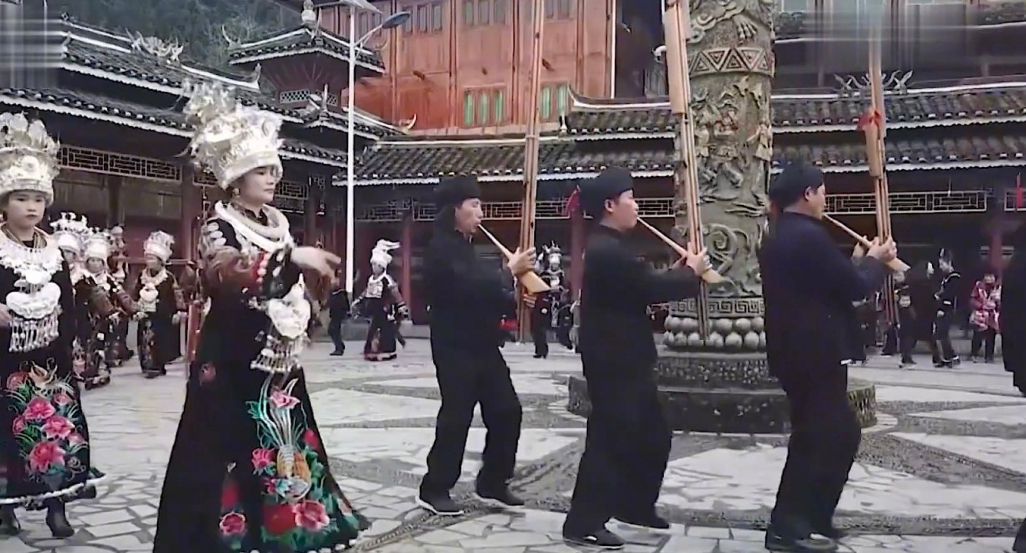 Traditional folk songs are used to settle all manner of disputes in parts of China. Photo: Douyin