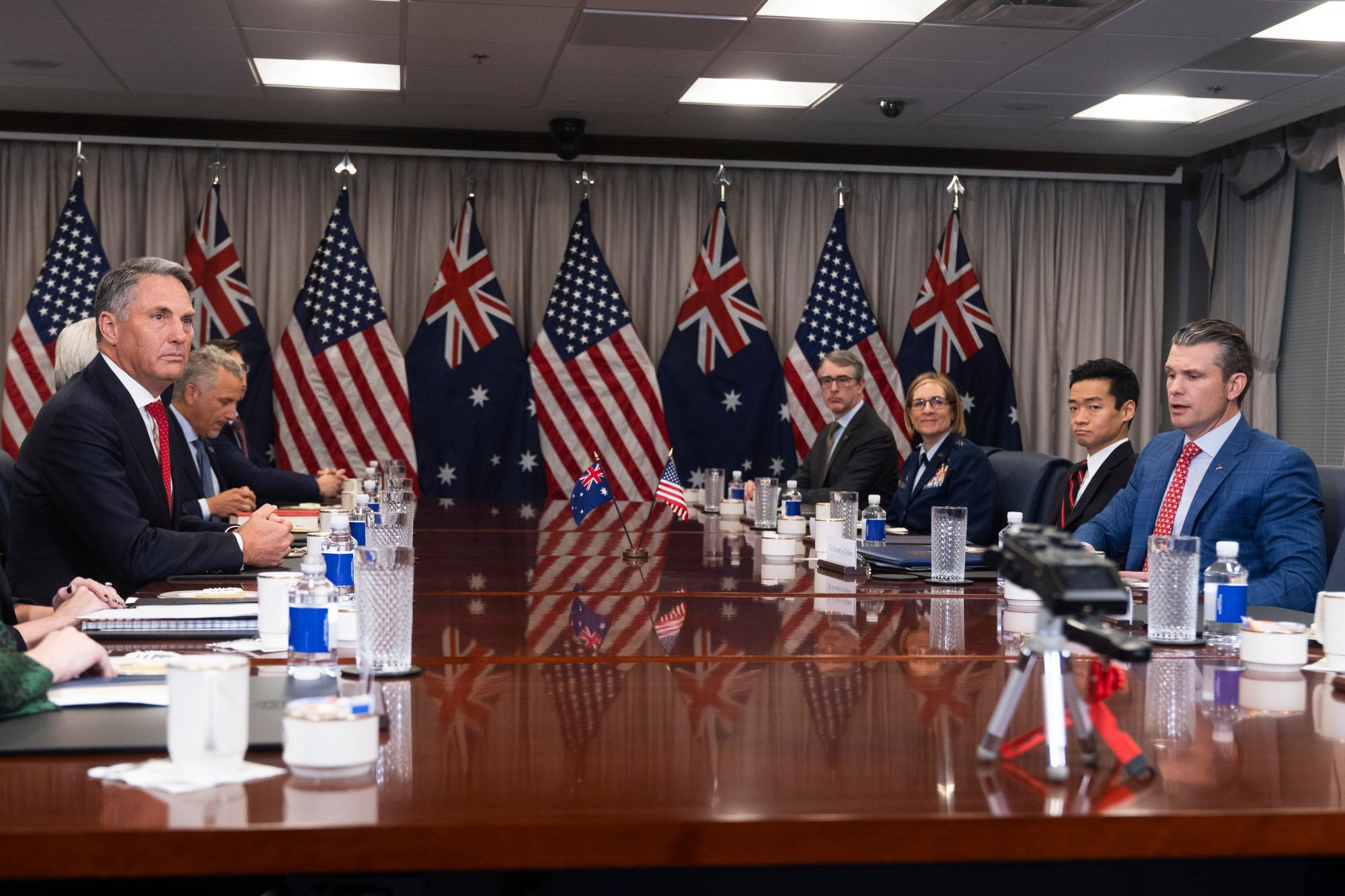 Australian Defence Minister Richard Marles (left) meets Trump’s Defence Secretary Pete Hegseth (right) at the Pentagon in February. Photo: AP Australian Defence Minister Richard Marles (left) meets Trump’s Defence Secretary Pete Hegseth (right) at the Pentagon in February. Photo: AP