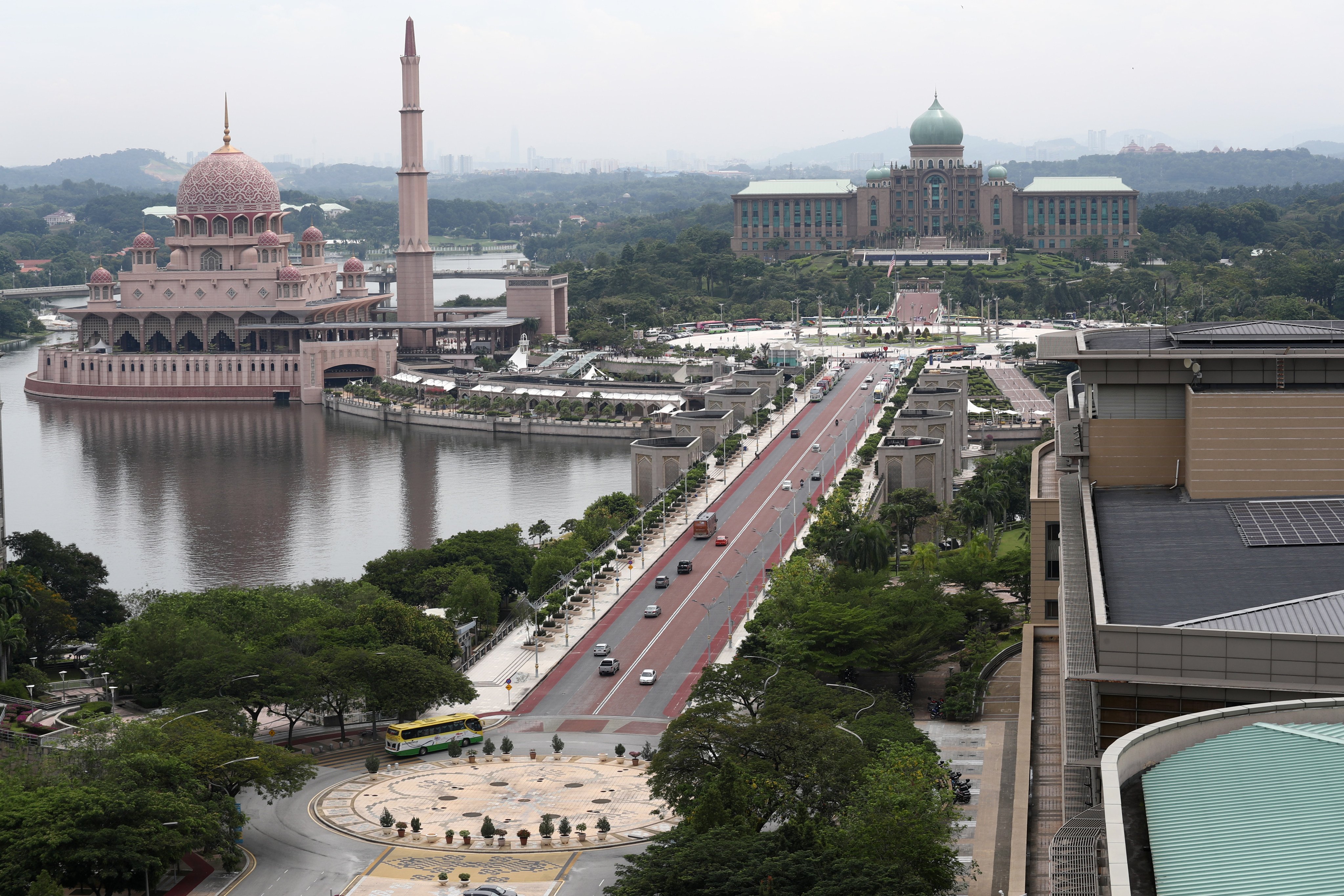 Putra Mosque (left) and Malaysia’s Prime Minister Office in Putrajaya, Malaysia. About 63 per cent of the population in Malaysia is Muslim. Photo: Nora Tam