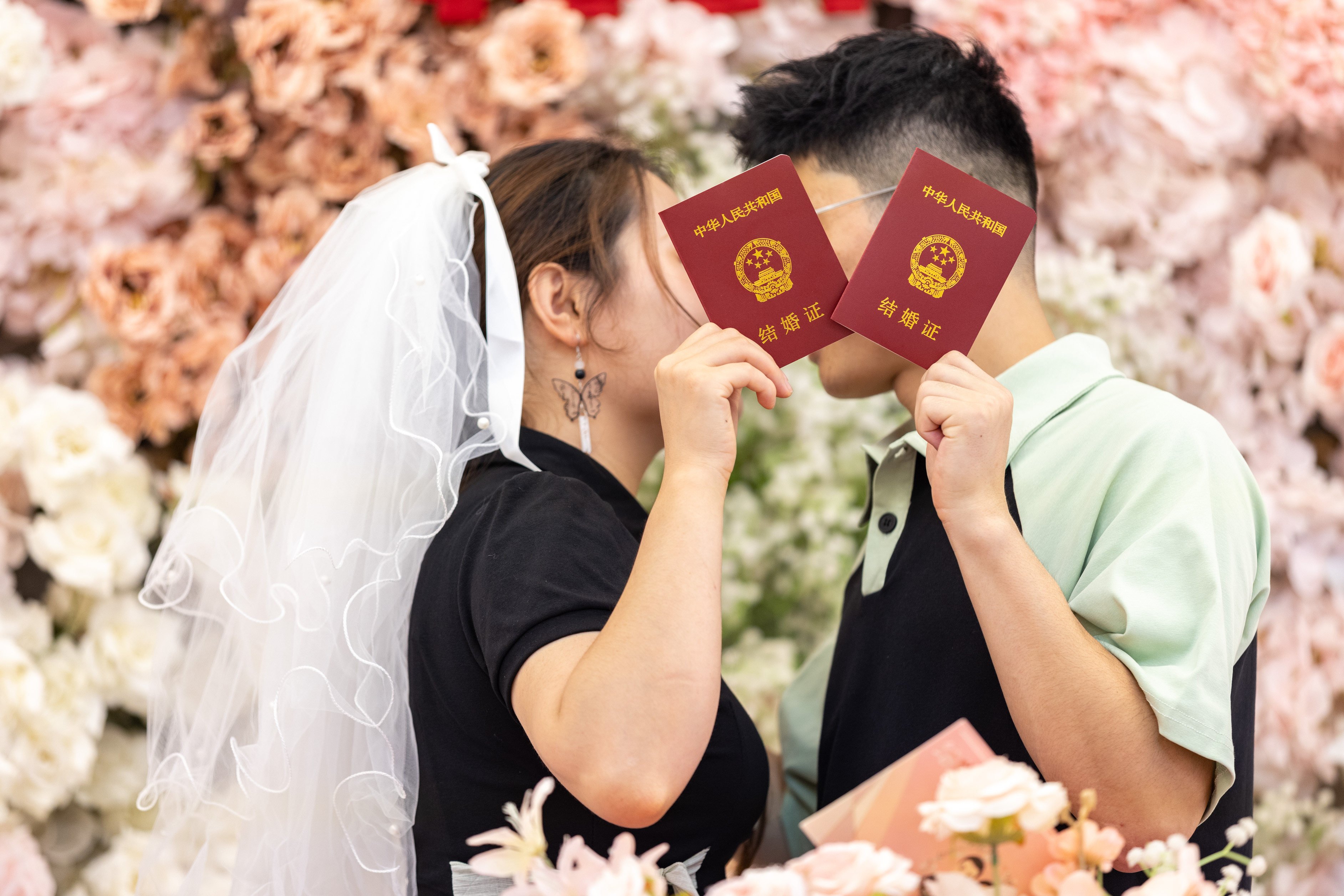 Fewer Chinese are getting married, with many pointing to heavy expenses as to why. Photo: VCG via Getty Images