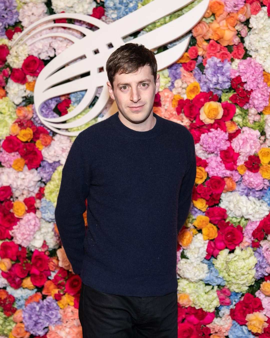 Comedian Alex Edelman is said to be dating Anna Kendrick, after having previously been linked to Hannah Einbinder and Katherine Ryan. Photo: @alexedelman/Instagram
