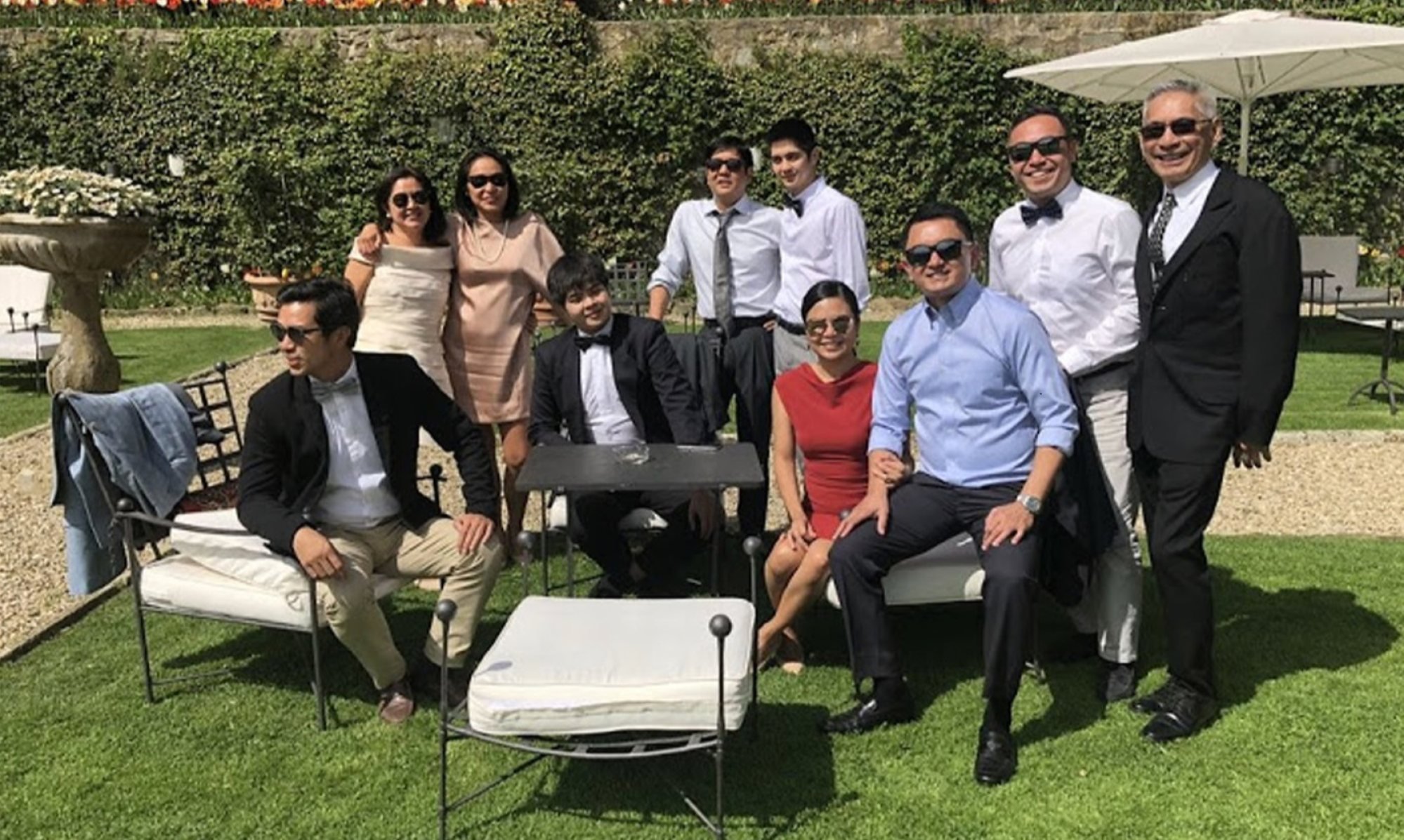 Wedding guests get together for the Marcoses' renewal of their vows in 2018, without Imee. Photo: Flickr/bongbongmarcos