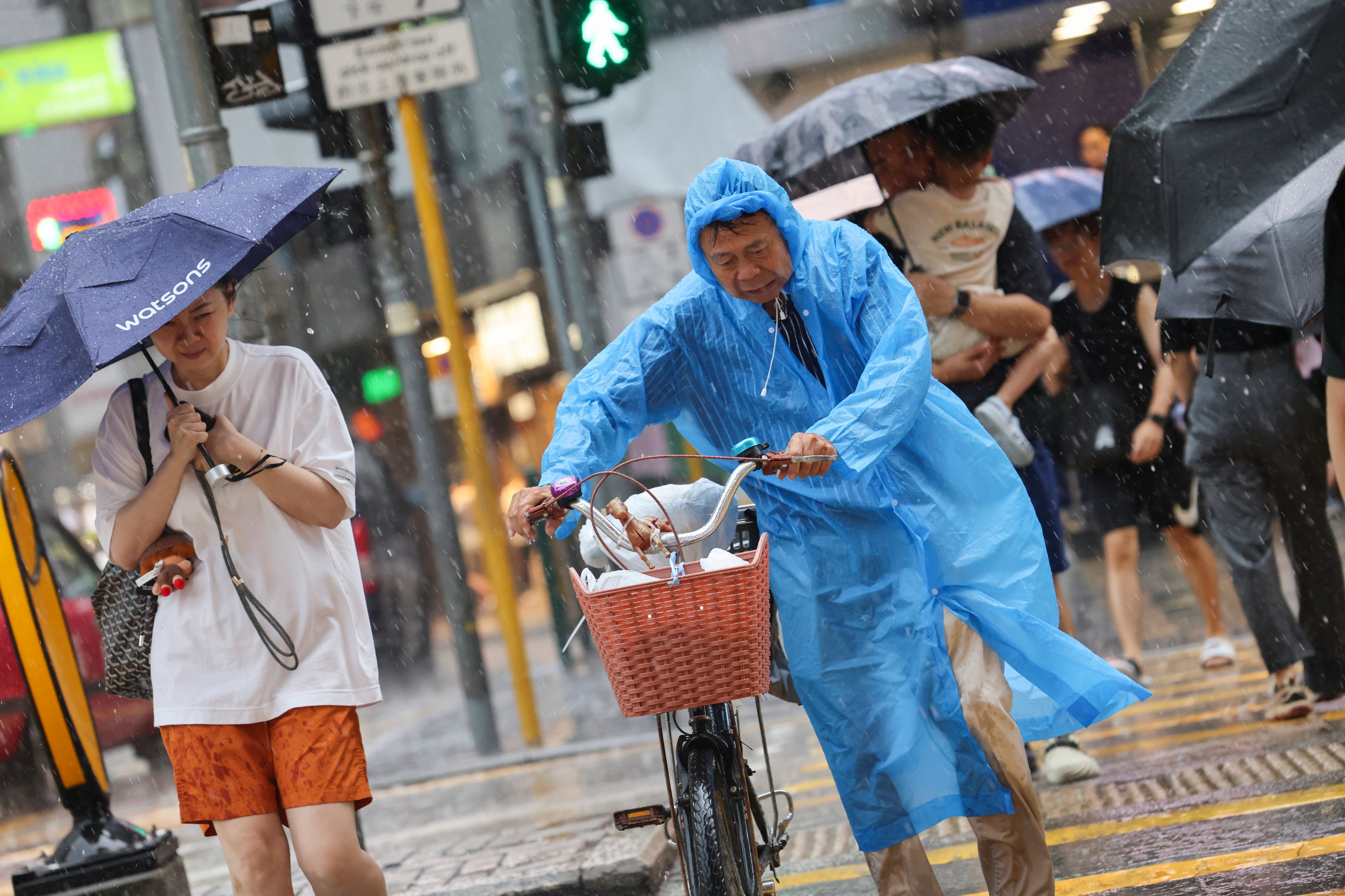 The forecaster issued and later cancelled an amber rainstorm signal on Friday. Photo: Jelly Tse